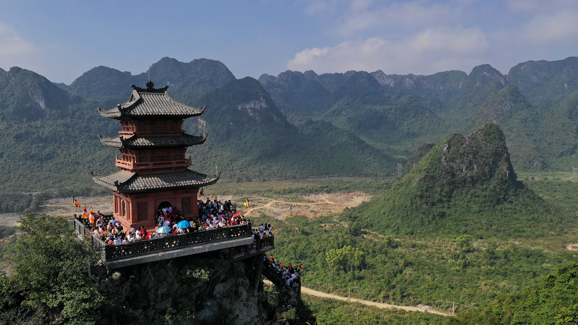 Chua Tam Chuc o Ha Nam anh 14