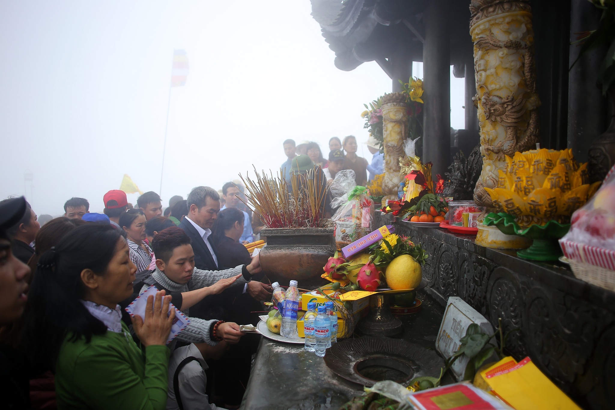 khai hoi Yen Tu anh 1