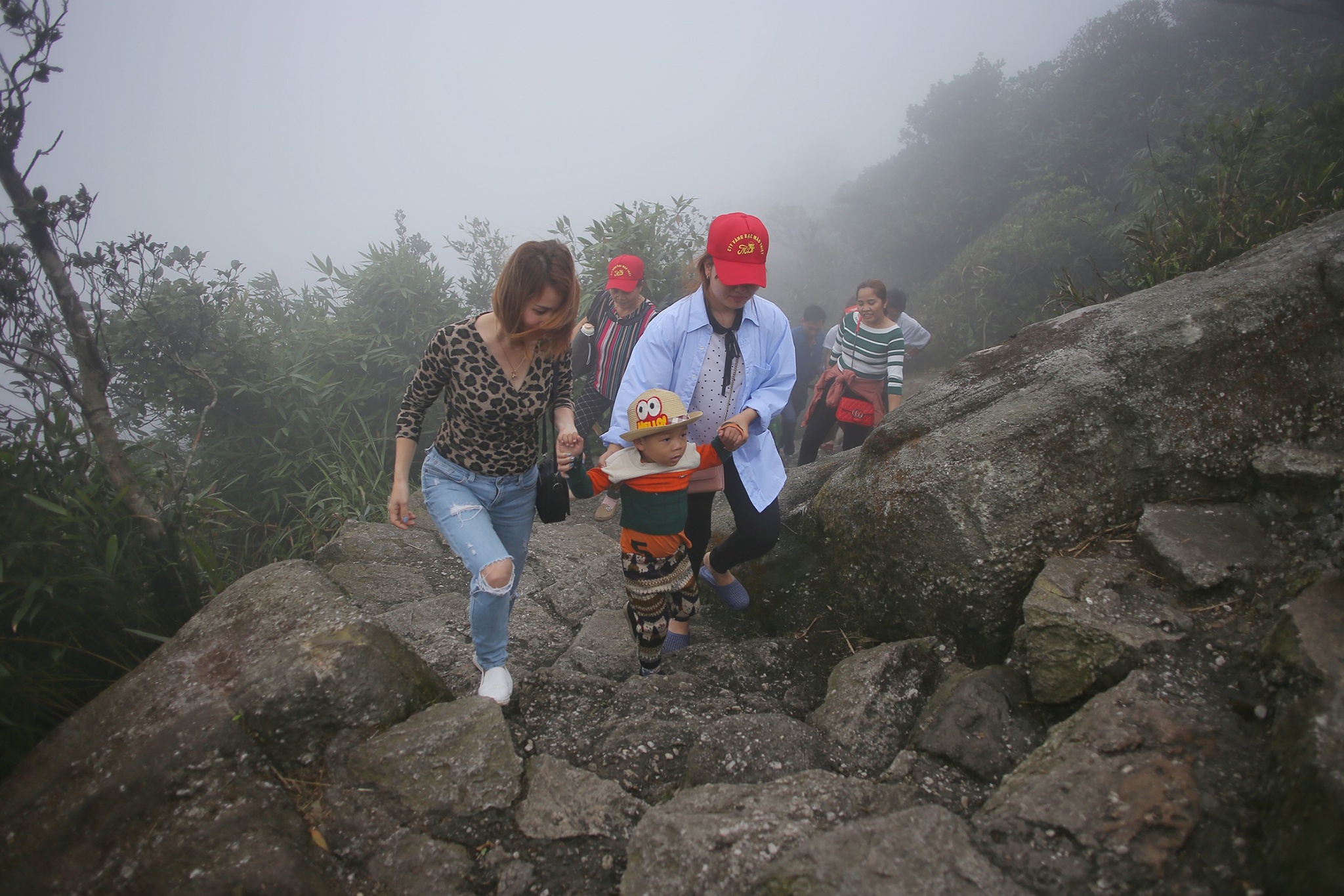 khai hoi Yen Tu anh 6