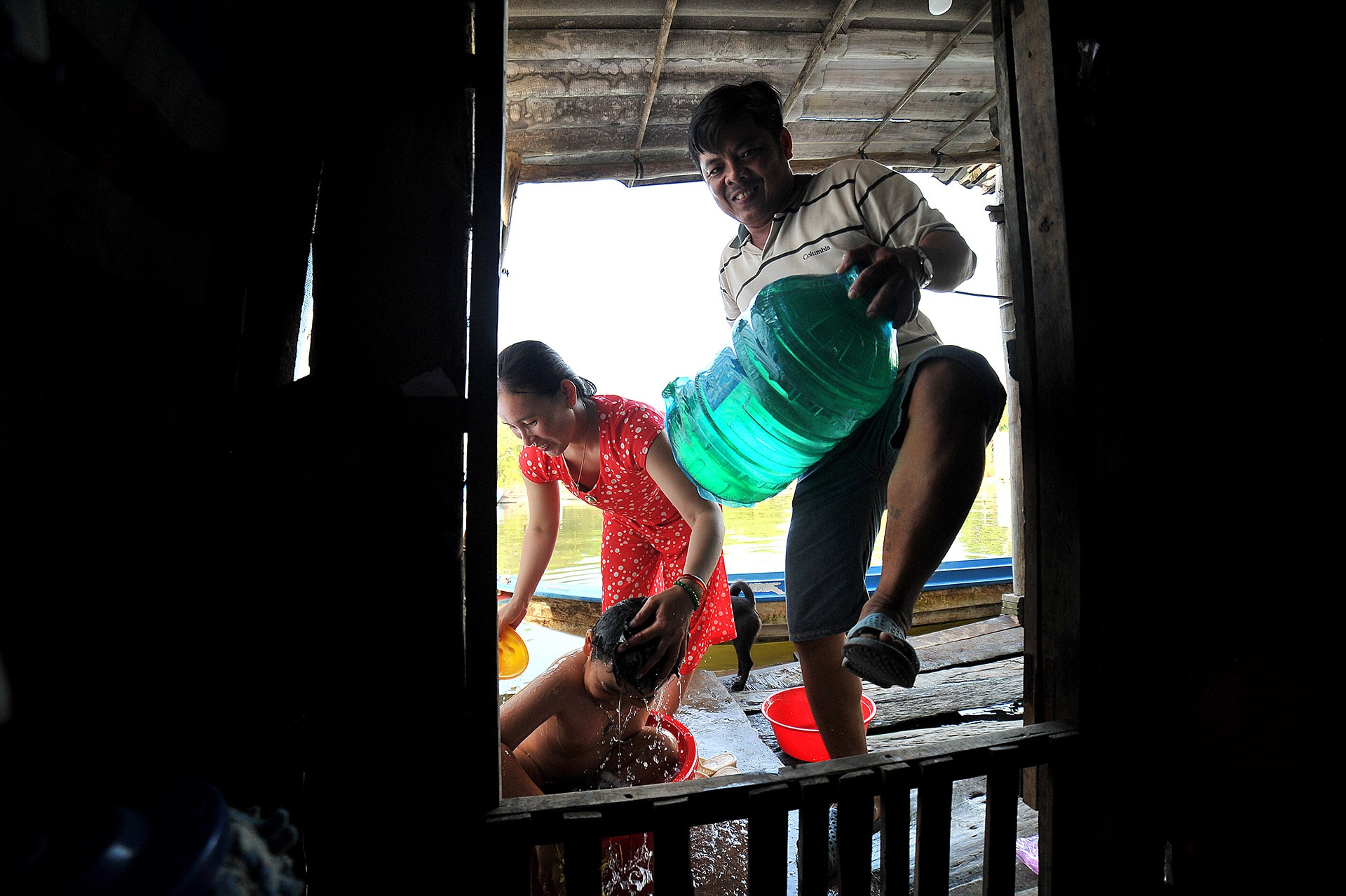 tiem tap hoa di dong o mien Tay anh 14