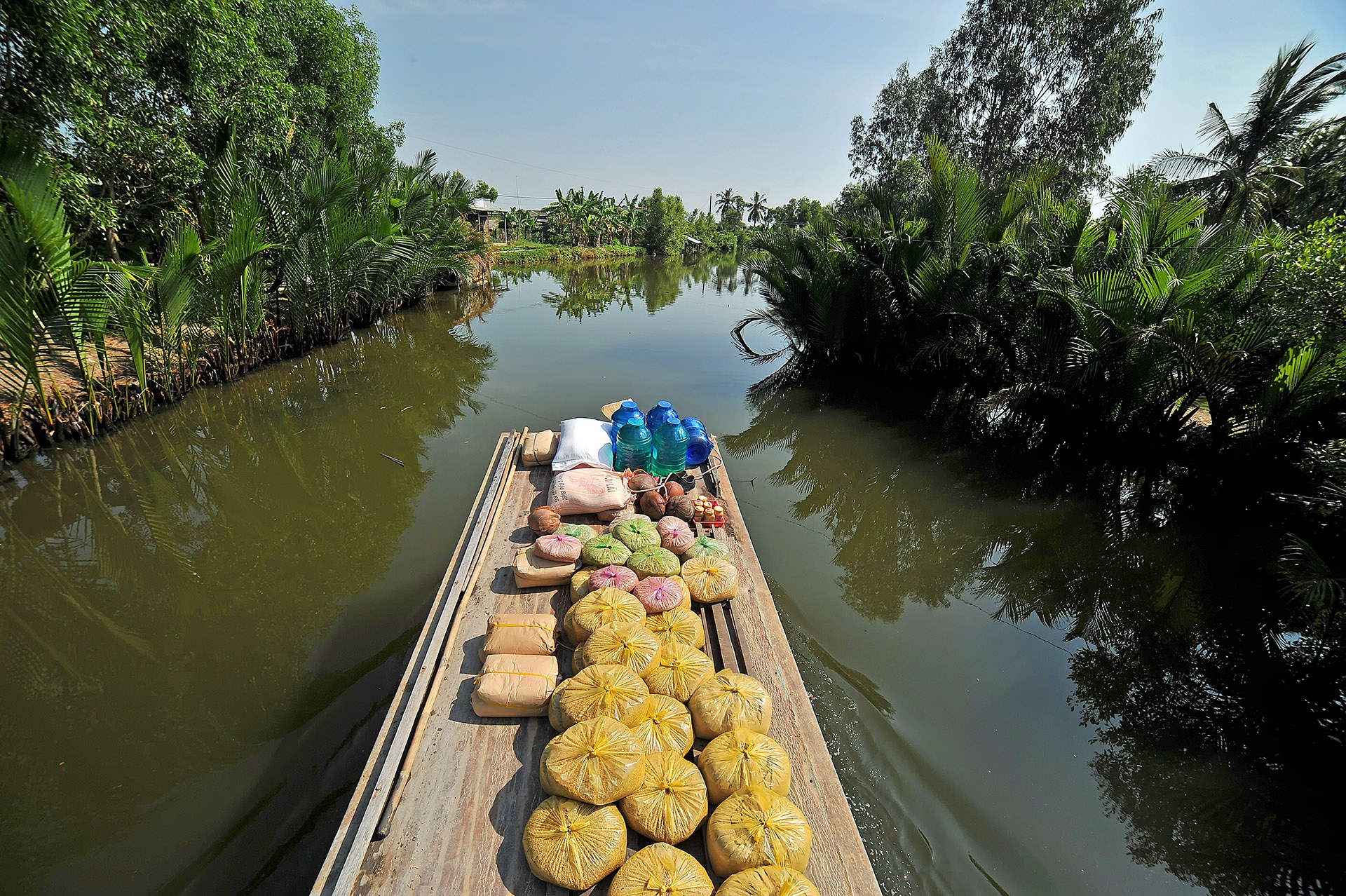 tiem tap hoa di dong o mien Tay anh 7