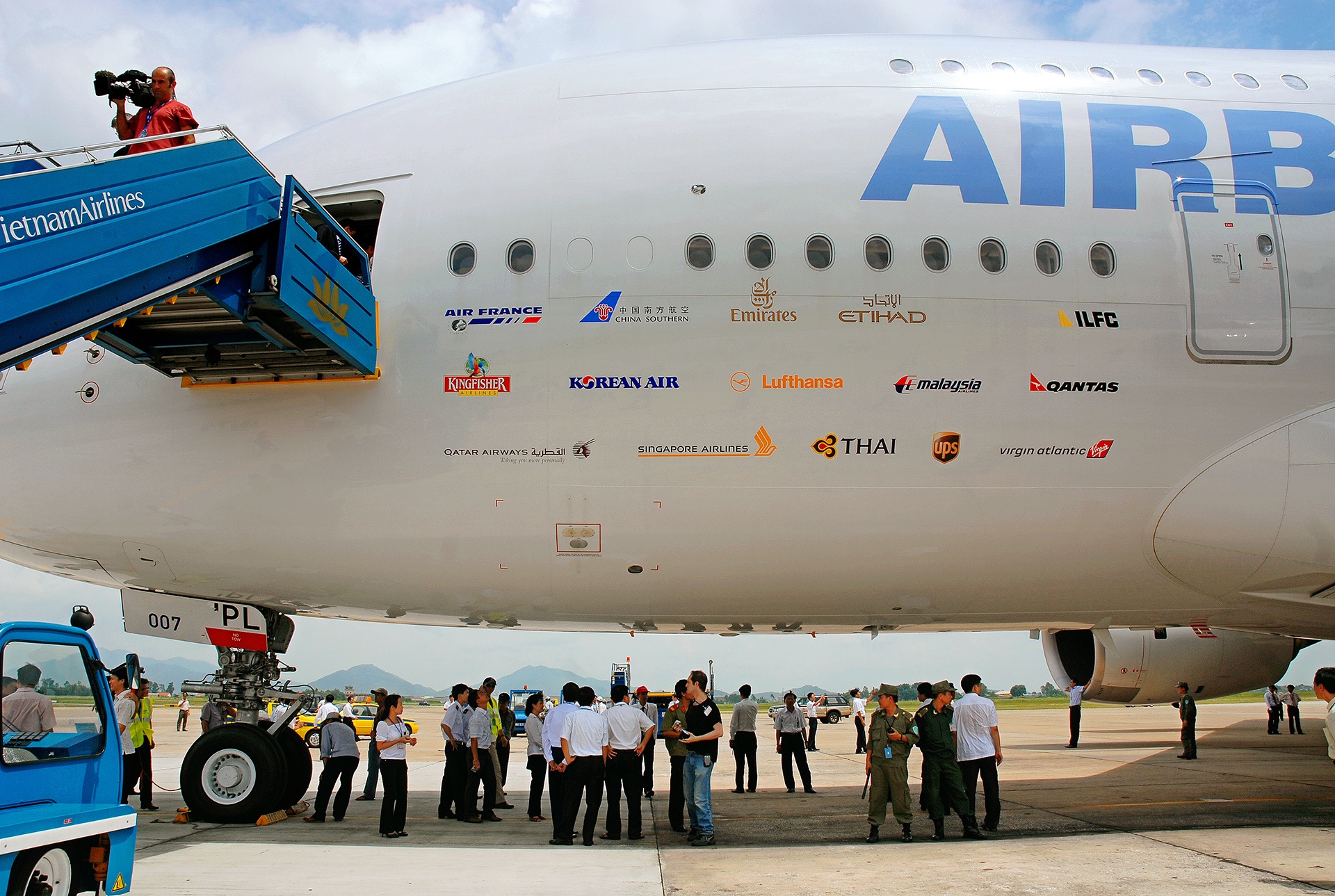 May bay lon nhat the gioi dung san xuat anh 4