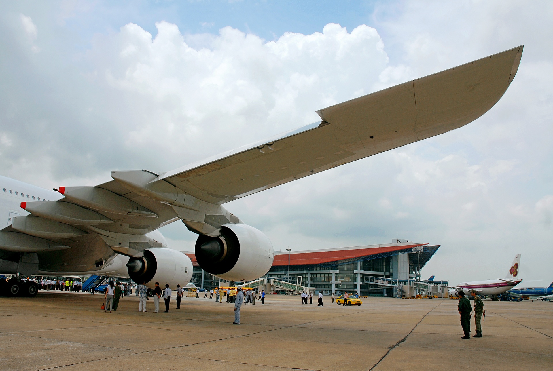 May bay lon nhat the gioi dung san xuat anh 8