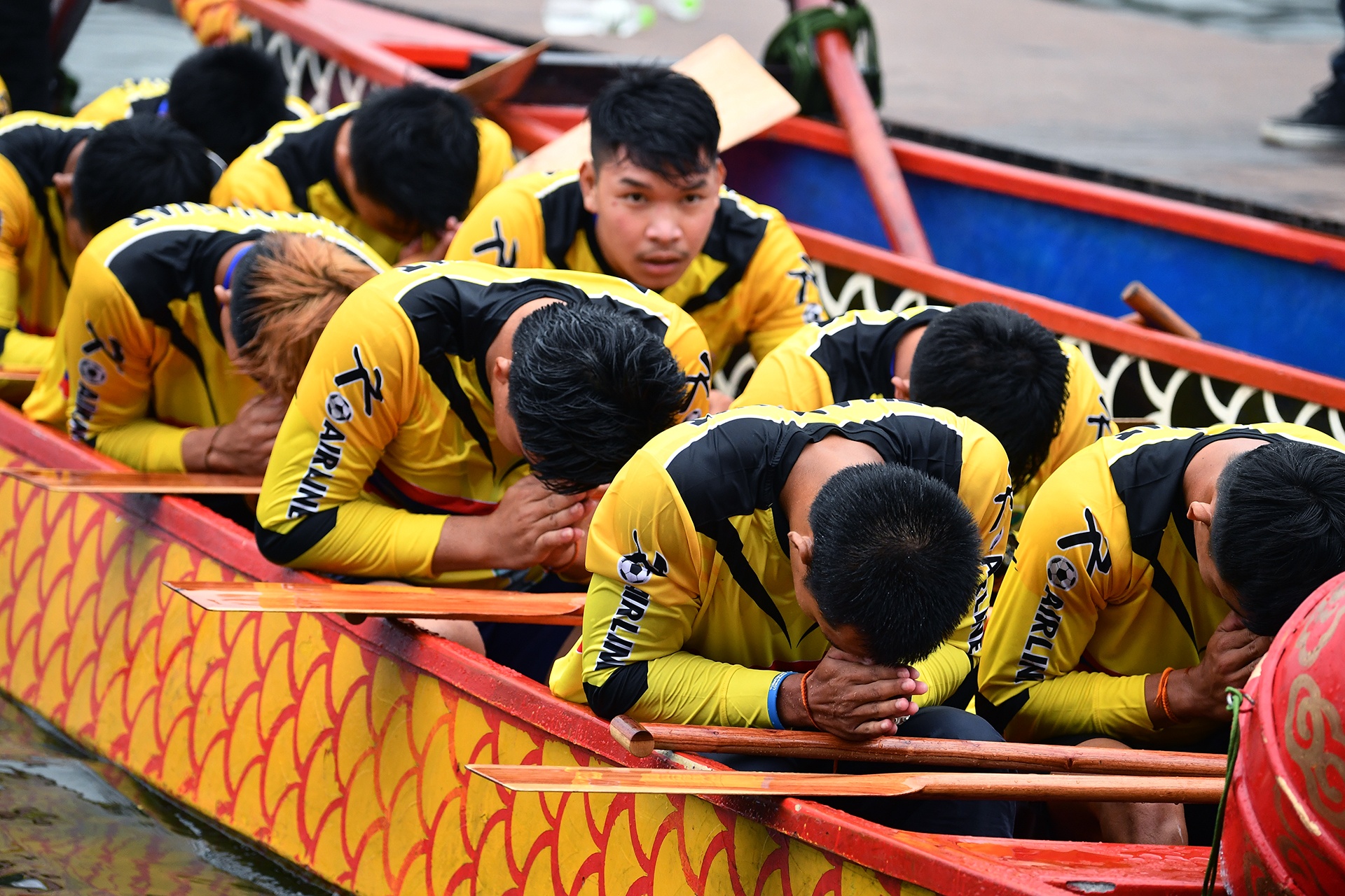 dua boi chai thuyen rong o ho Tay anh 12