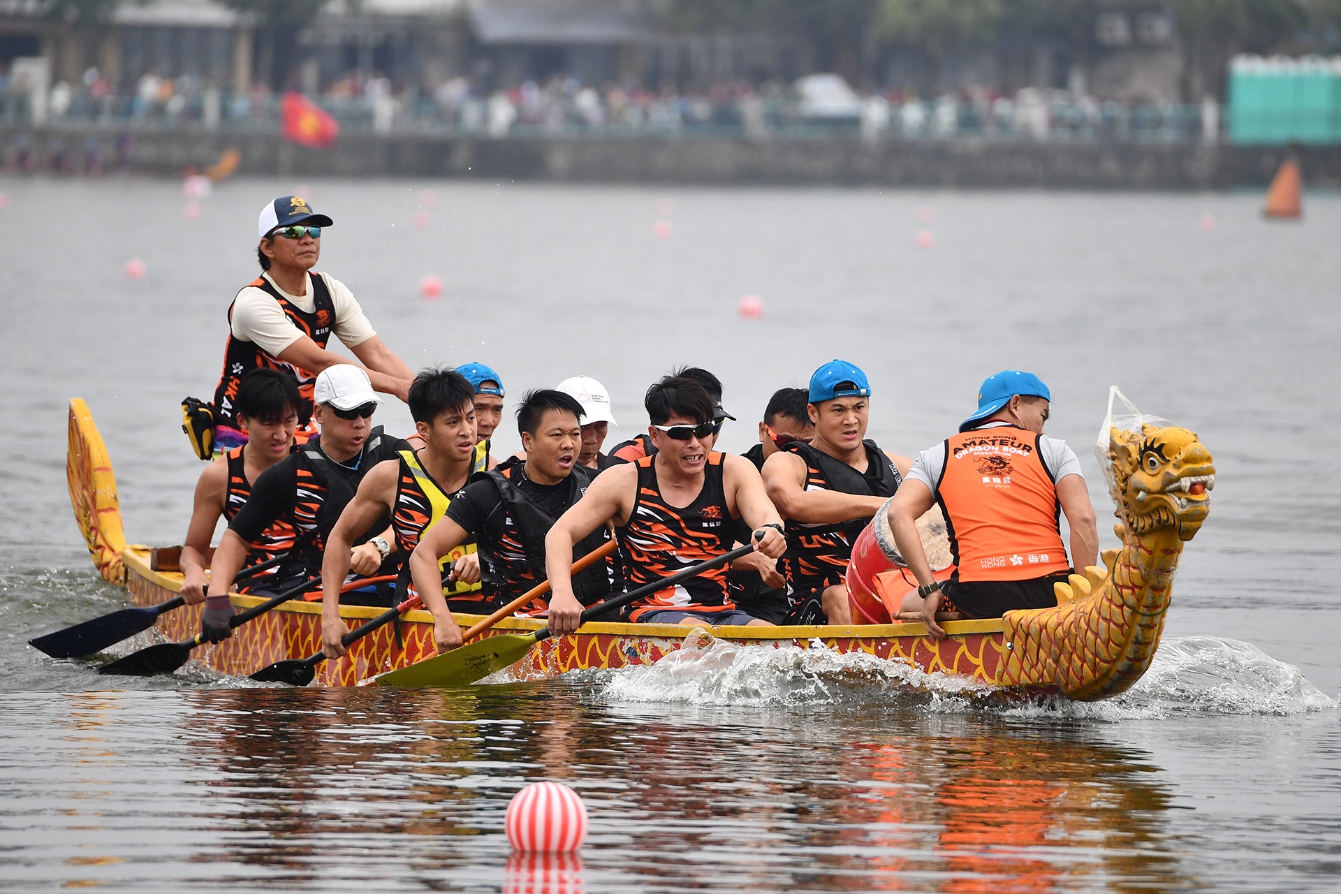 dua boi chai thuyen rong o ho Tay anh 10