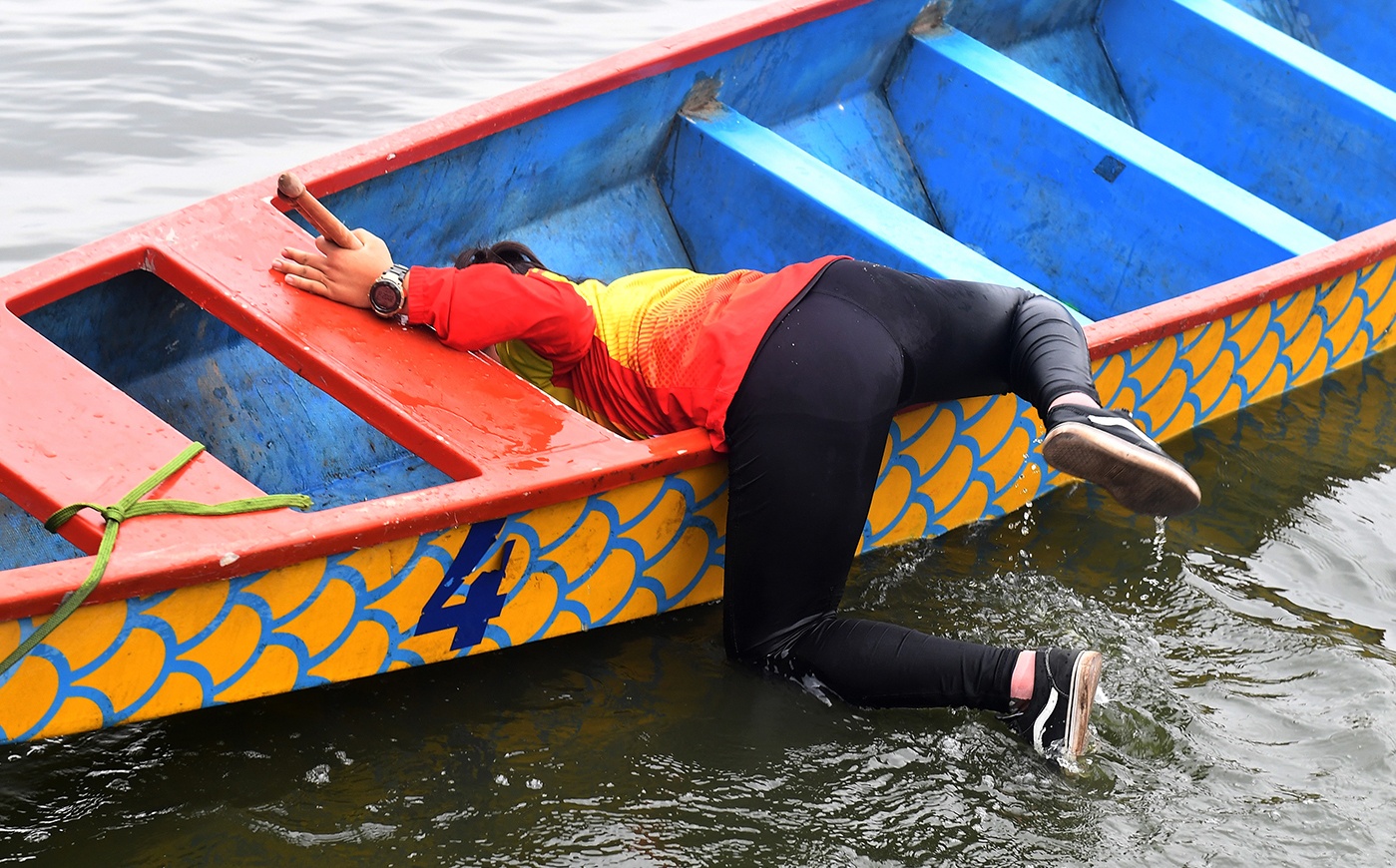 Nhung khoanh khac tai cuoc thi boi chai thuyen rong ho Tay hinh anh