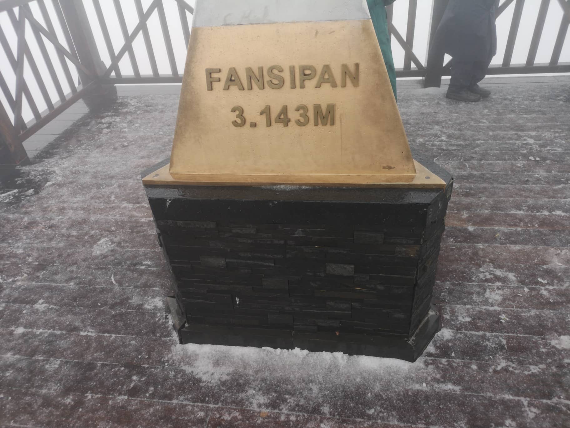 tuyet roi o dinh Fansipan anh 1