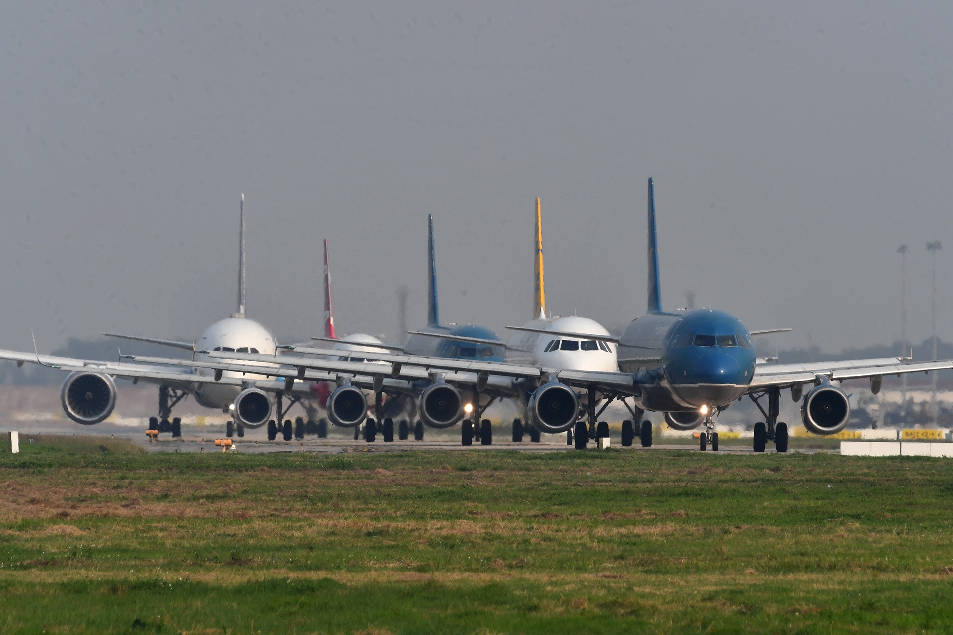 C-17 san bay noi bai anh 6