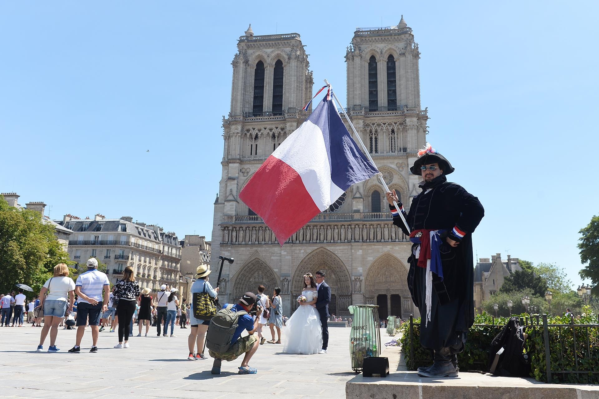 nha tho Duc Ba Paris anh 7