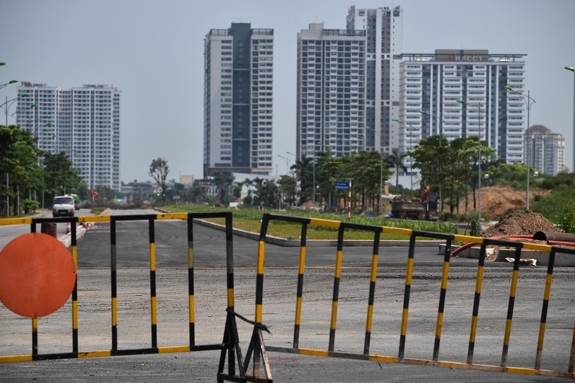 duong moi noi Nguyen Van Huyen va khu Ngoai giao doan anh 8