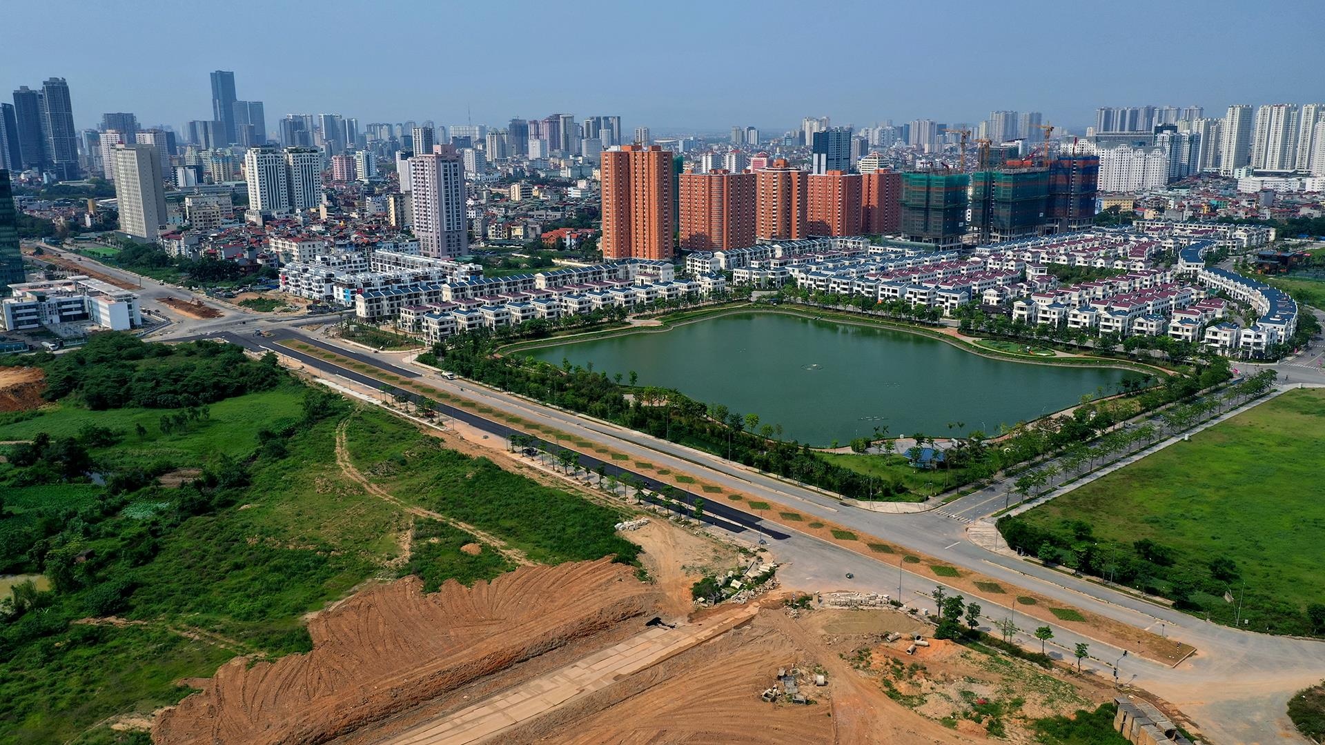 duong moi noi Nguyen Van Huyen va khu Ngoai giao doan anh 4