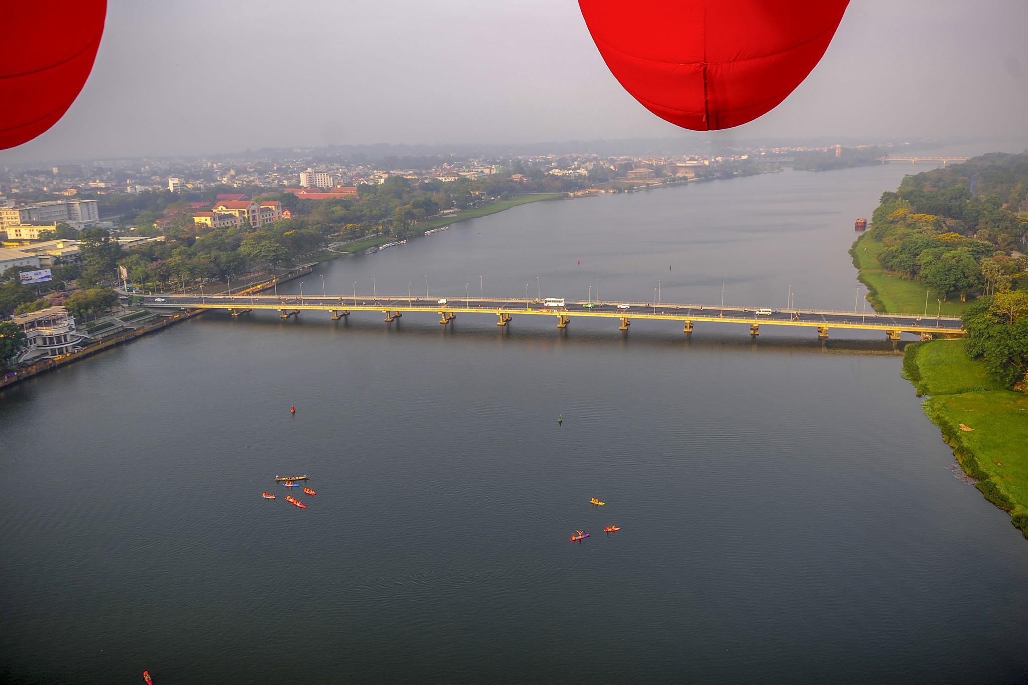 Hue nhin tu Khinh khi cau anh 5