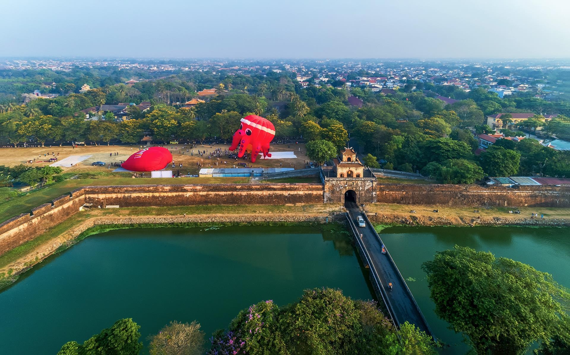 Hue nhin tu Khinh khi cau anh 13