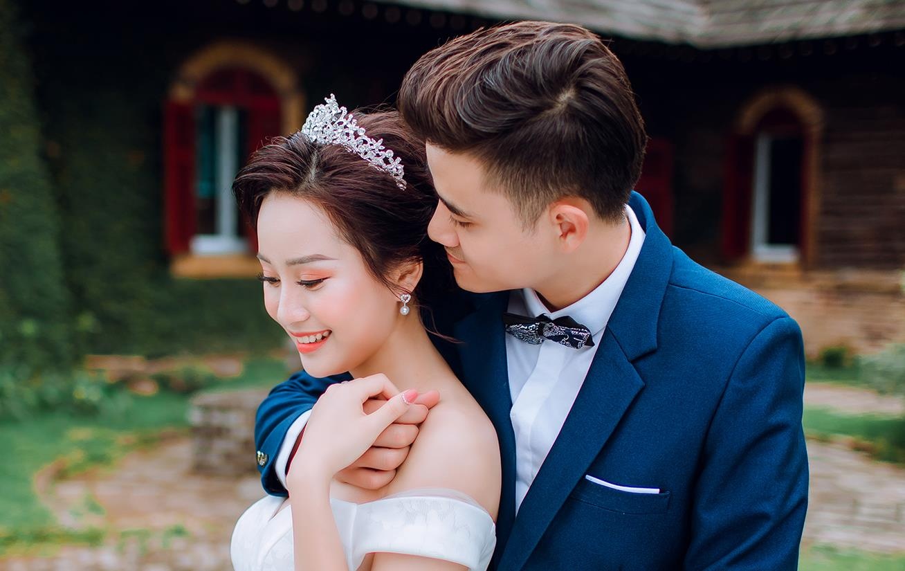 Anh cuoi cua 'vua kiem chem' va nguoi vo xinh dep hinh anh