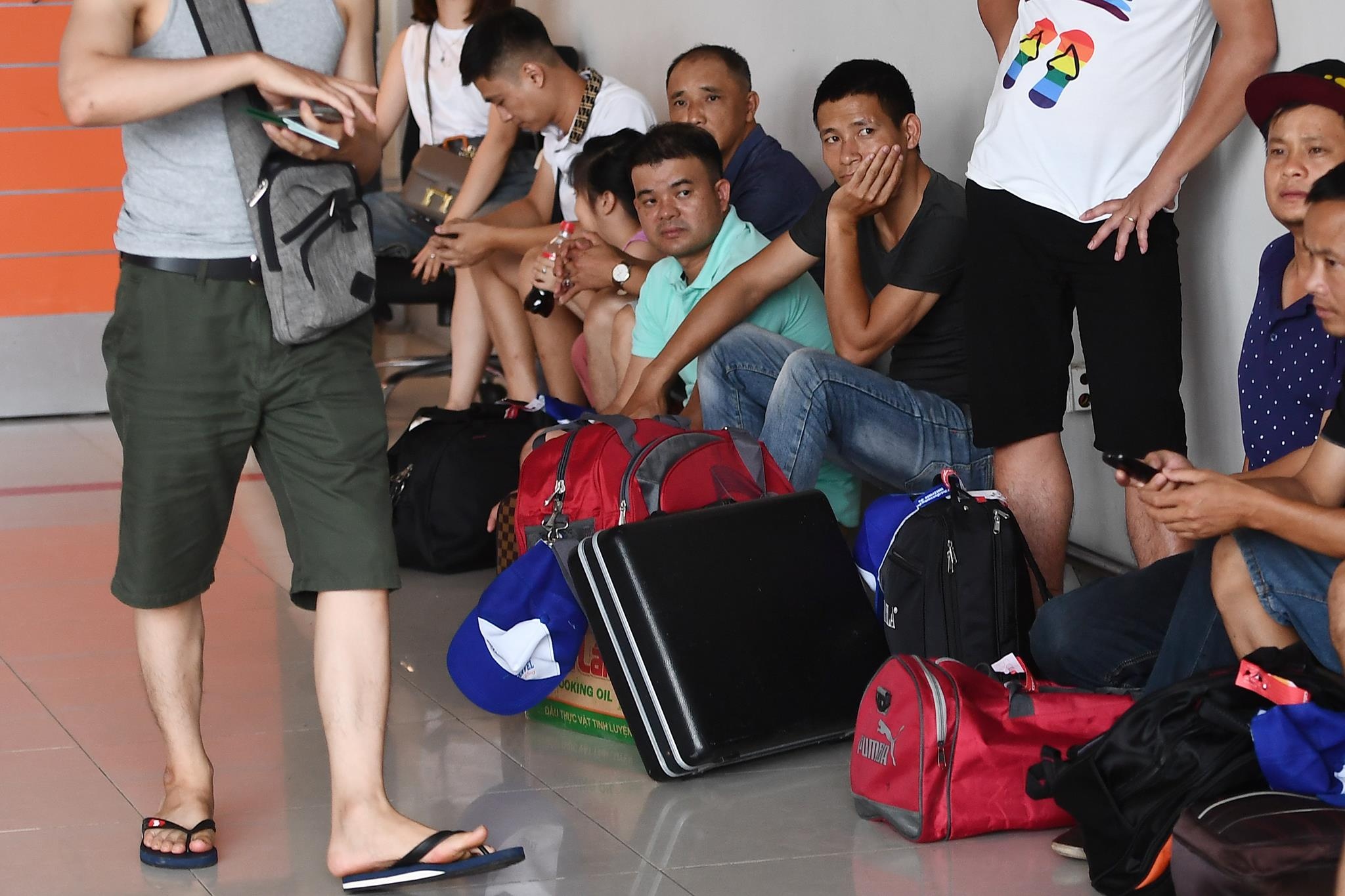 san bay Noi Bai qua tai vi Vietjet delay phi cong dinh cong anh 5