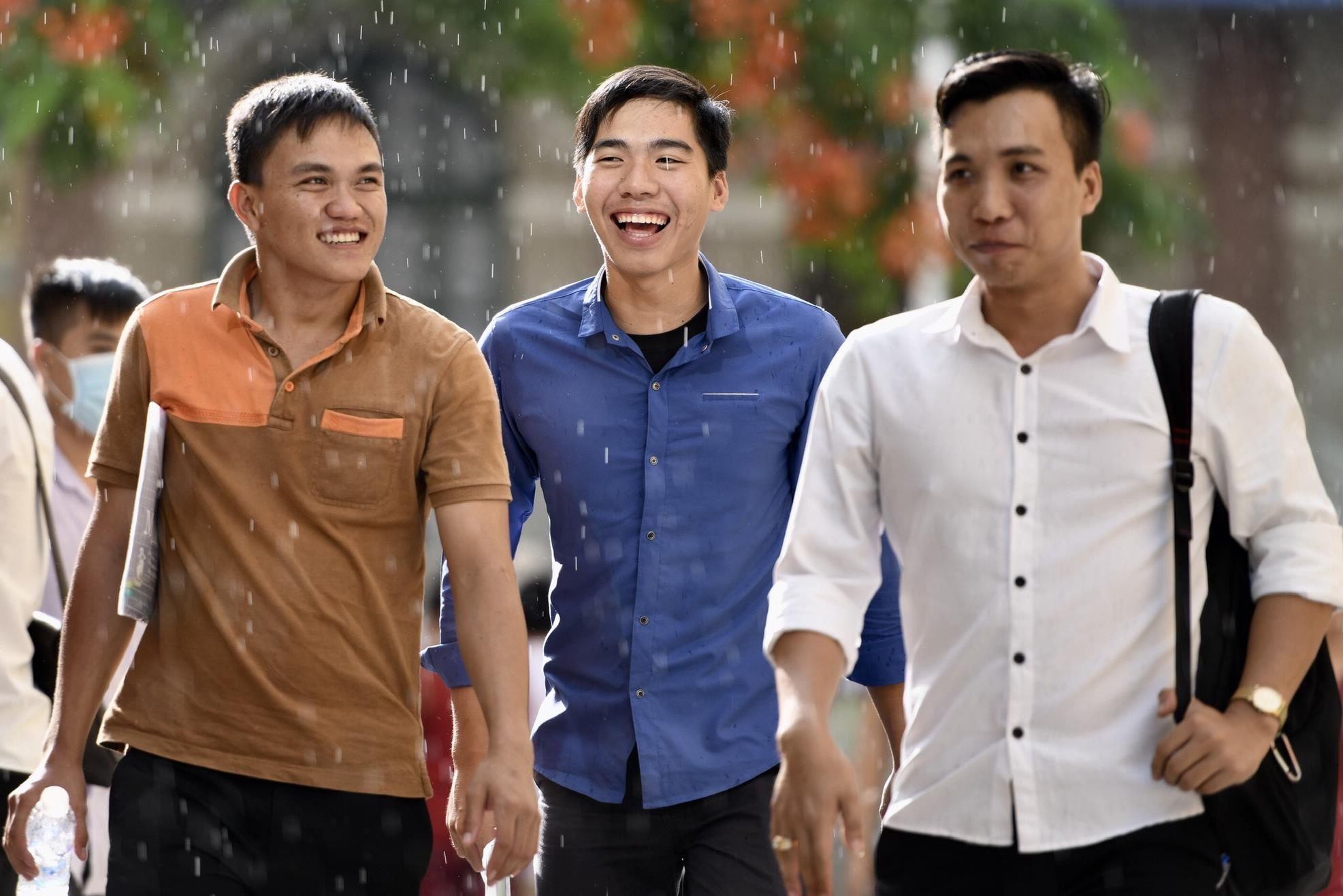 canh xuc dong cua si tu thi THPT quoc gia 2019 anh 17