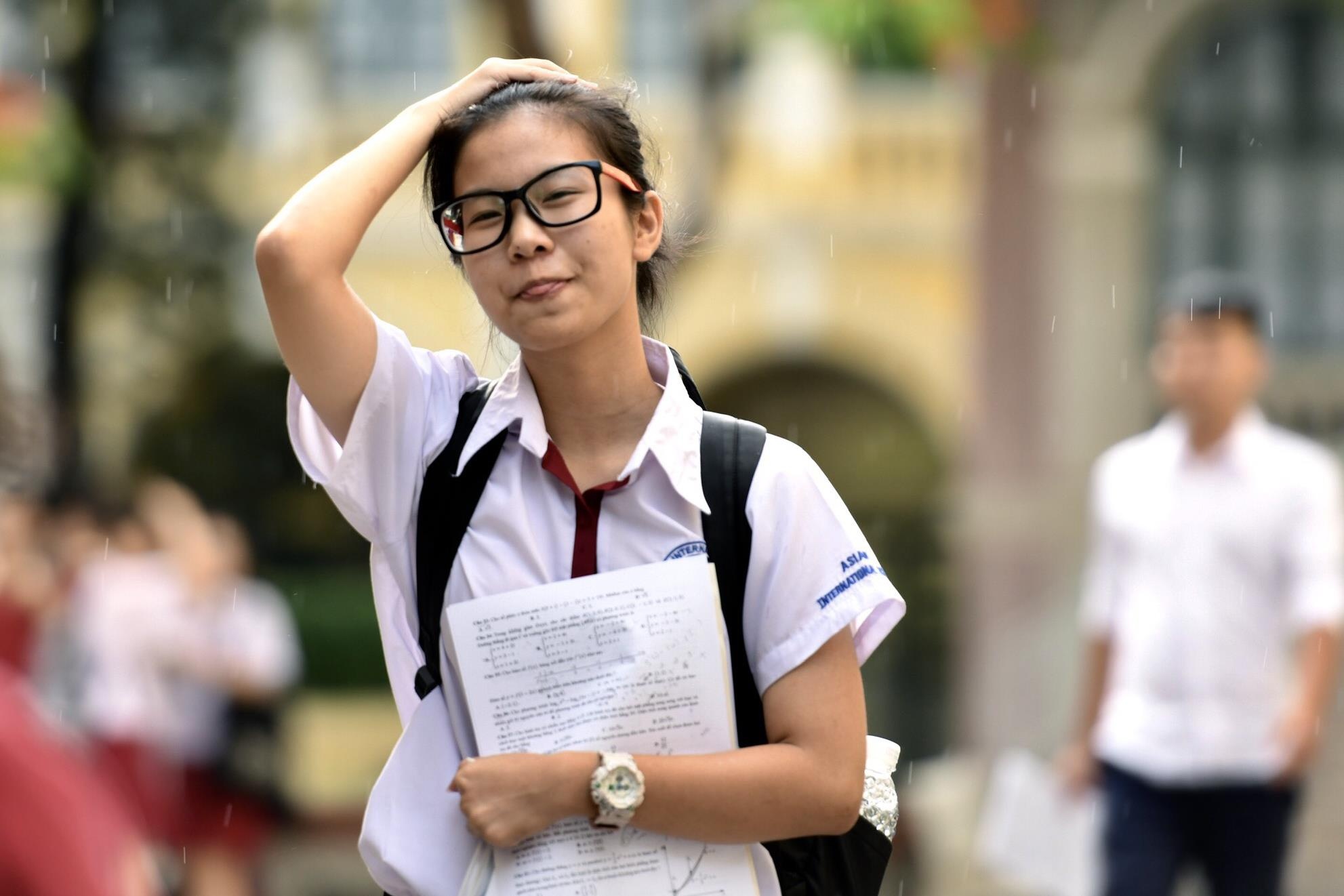 canh xuc dong cua si tu thi THPT quoc gia 2019 anh 16