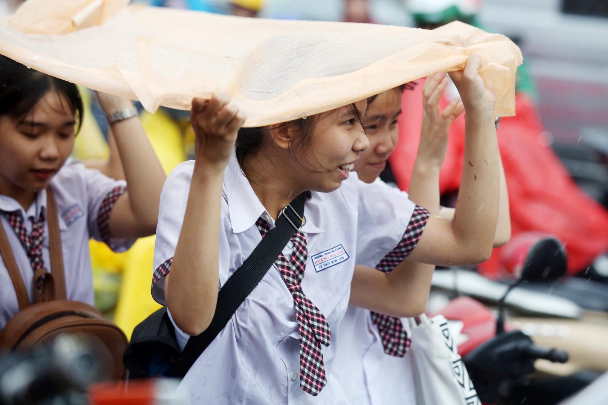 canh xuc dong cua si tu thi THPT quoc gia 2019 anh 8