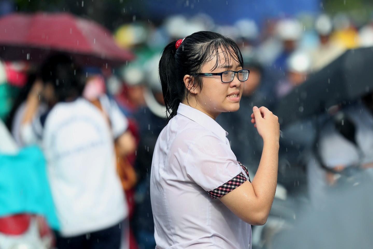 canh xuc dong cua si tu thi THPT quoc gia 2019 anh 11