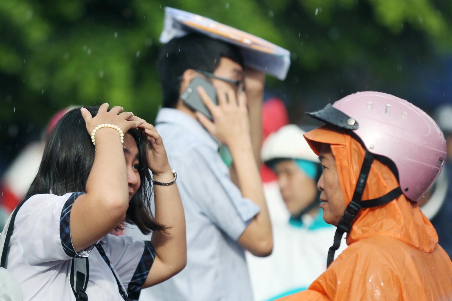 canh xuc dong cua si tu thi THPT quoc gia 2019 anh 12