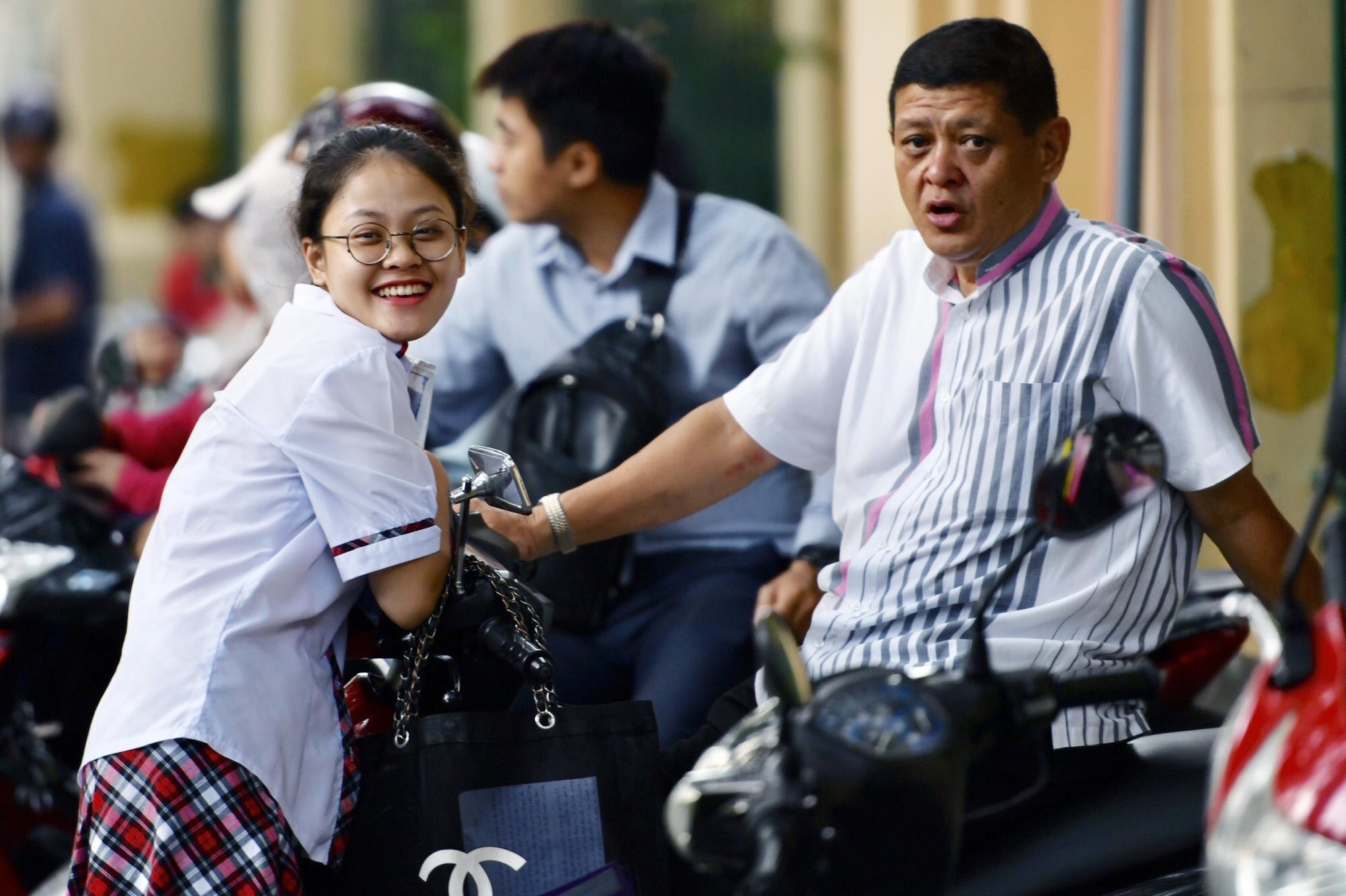 canh xuc dong cua si tu thi THPT quoc gia 2019 anh 27