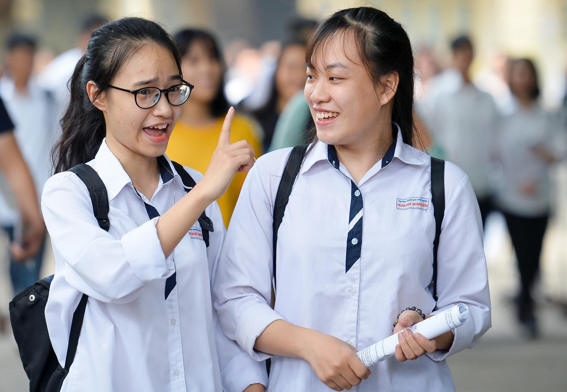 canh xuc dong cua si tu thi THPT quoc gia 2019 anh 35