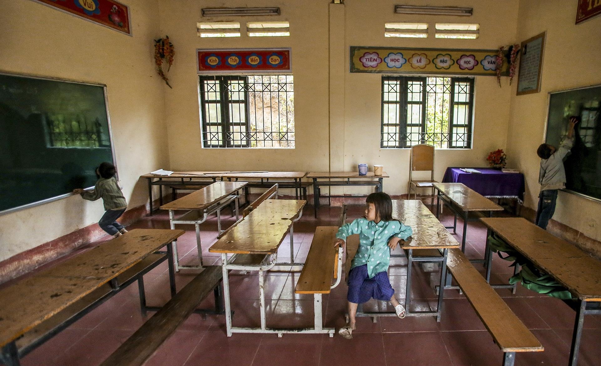 tre hoc chu o vung cao anh 5