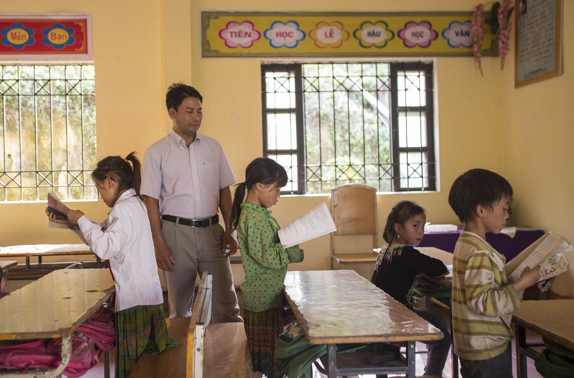 tre hoc chu o vung cao anh 6