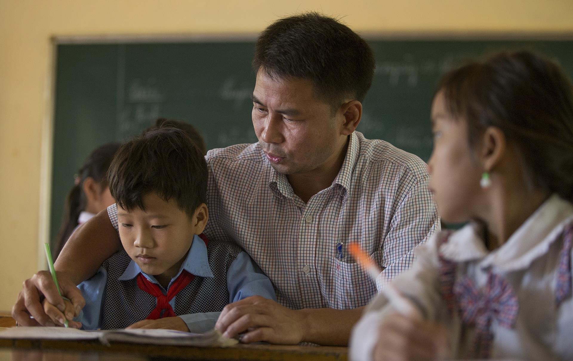 tre hoc chu o vung cao anh 1