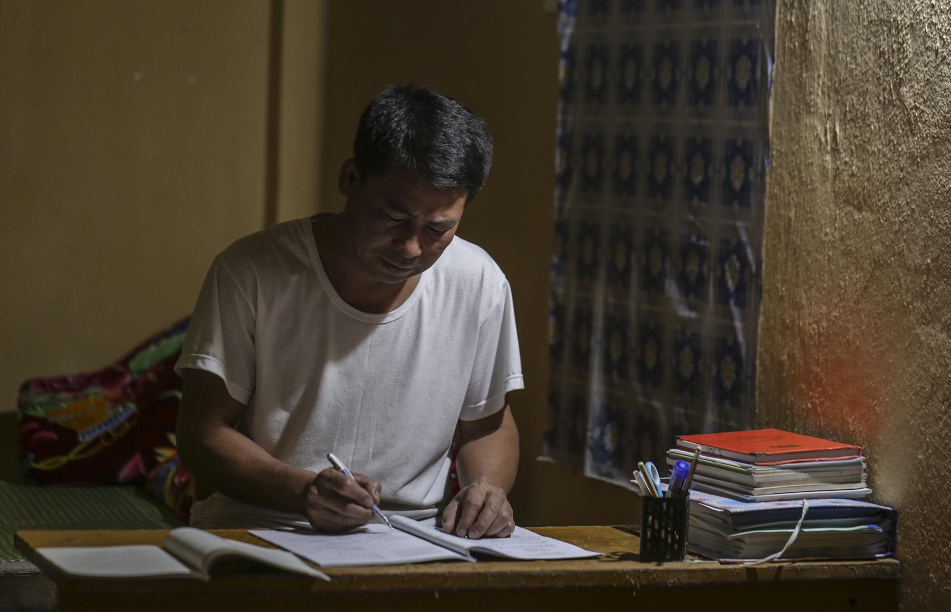 tre hoc chu o vung cao anh 34