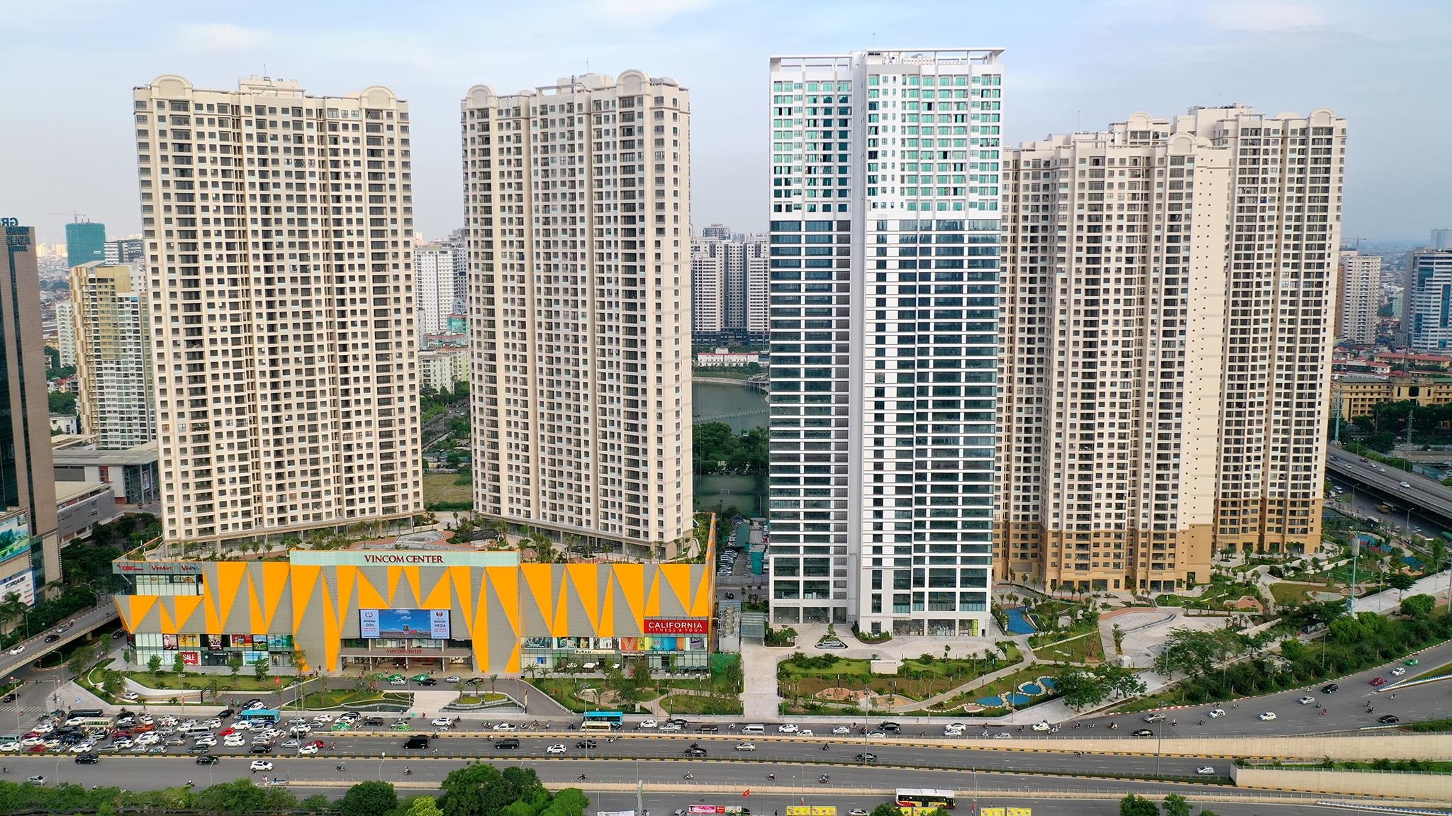 Duong chan troi o Ha Noi da thay doi ra sao sau 7 nam? hinh anh