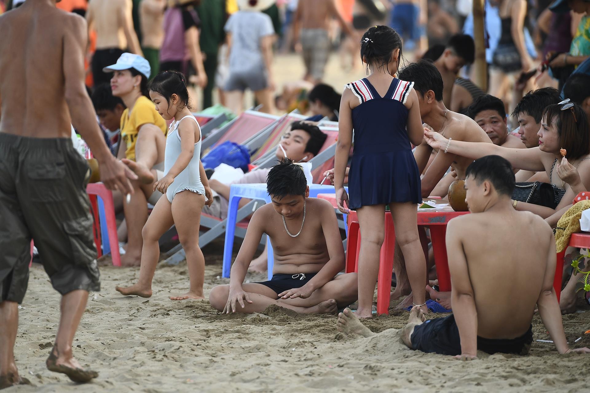 bien Sam Son dong nghet nguoi anh 16