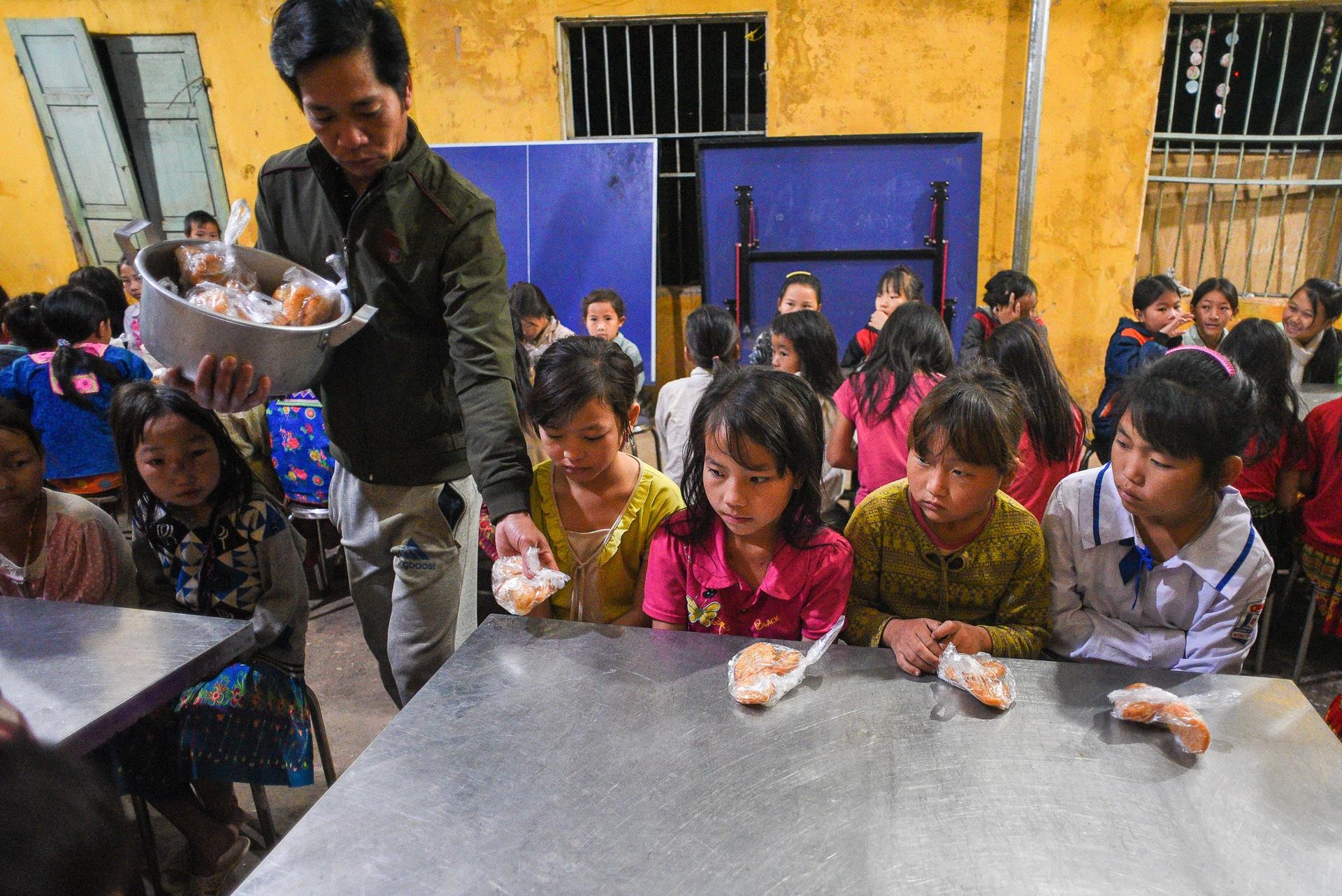 tieu hoc noi tru vung bien anh 4