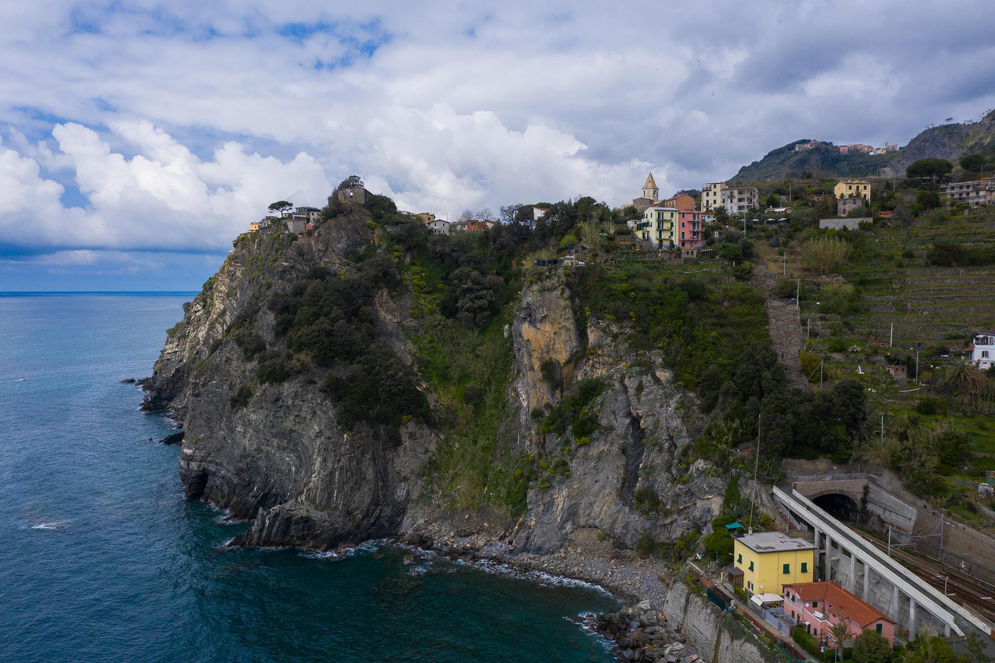 du lich Y co gi hay ho anh 14