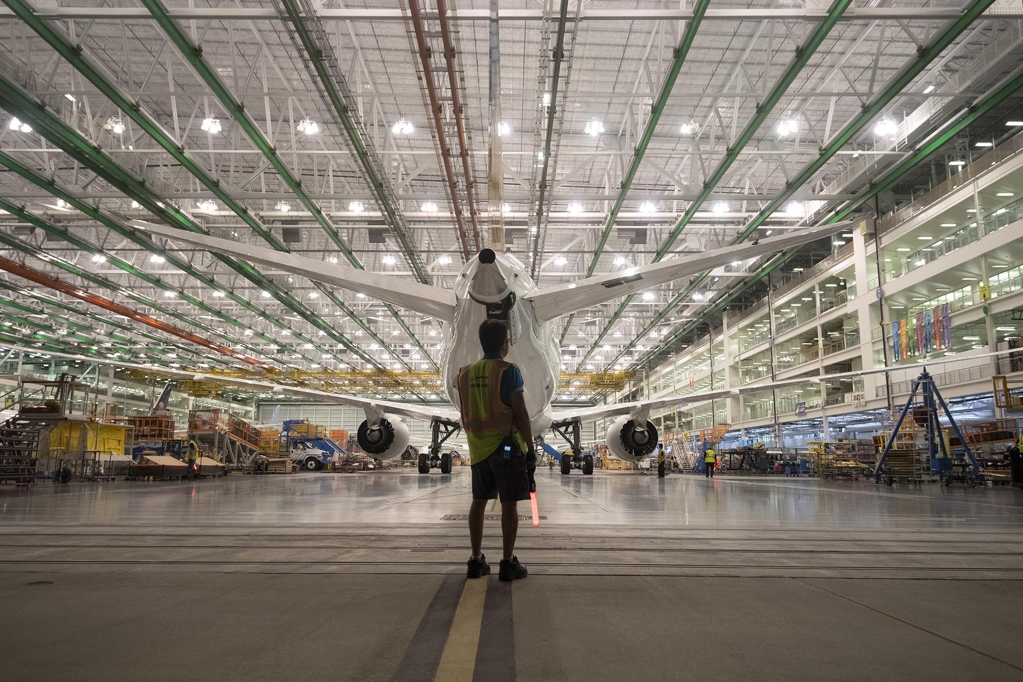 may bay Boeing 787-10 anh 8