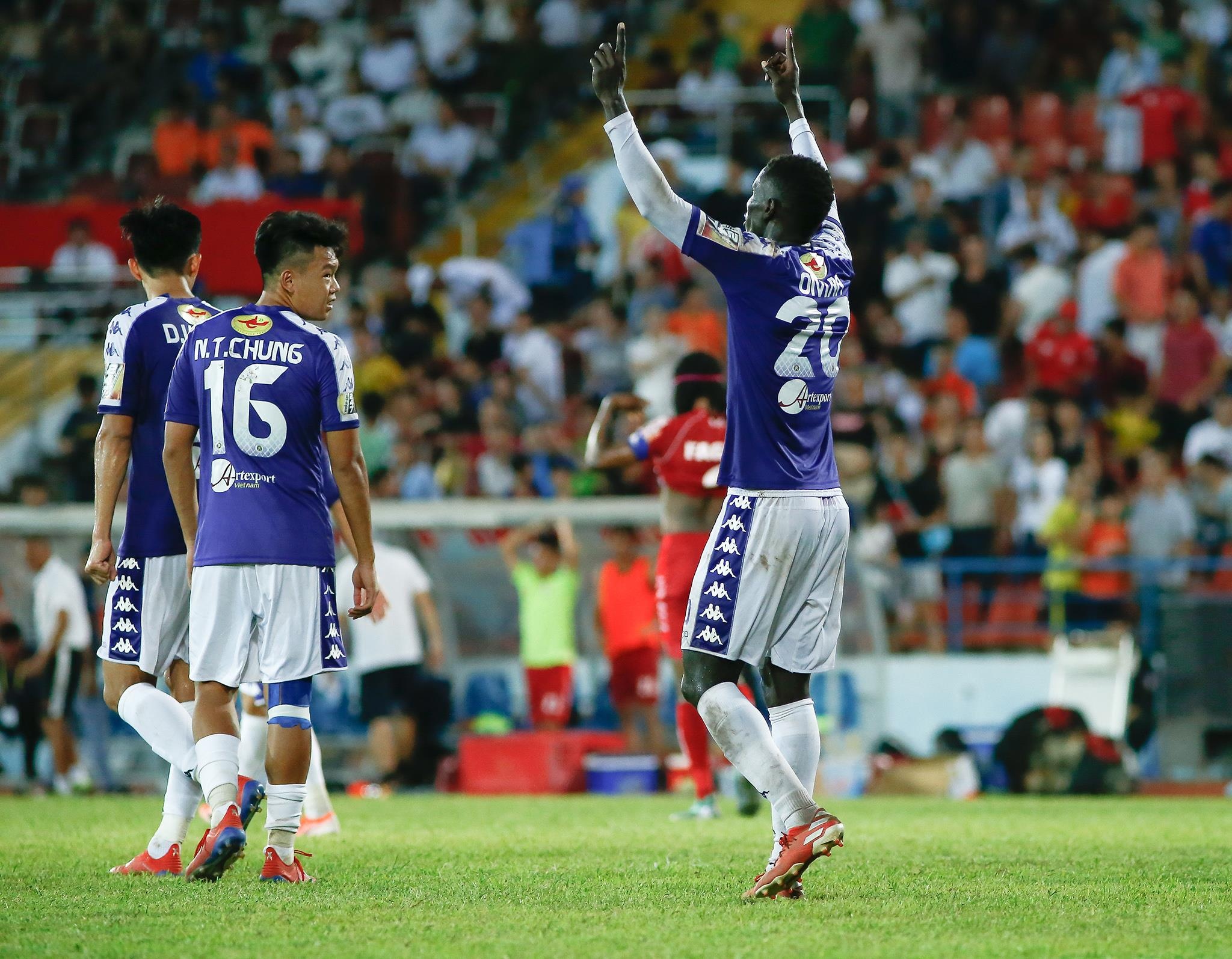 giai bong da V-league quoc gia anh 11