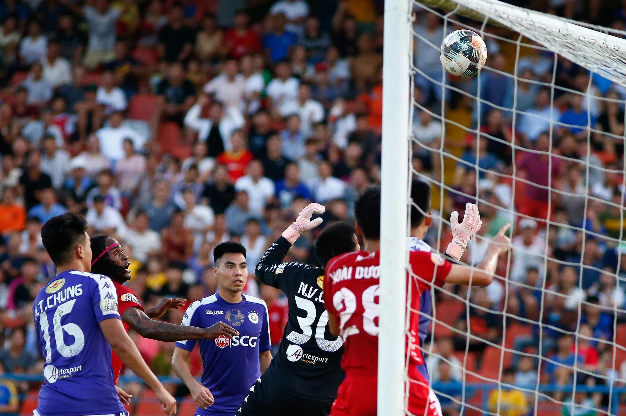 giai bong da V-league quoc gia anh 9