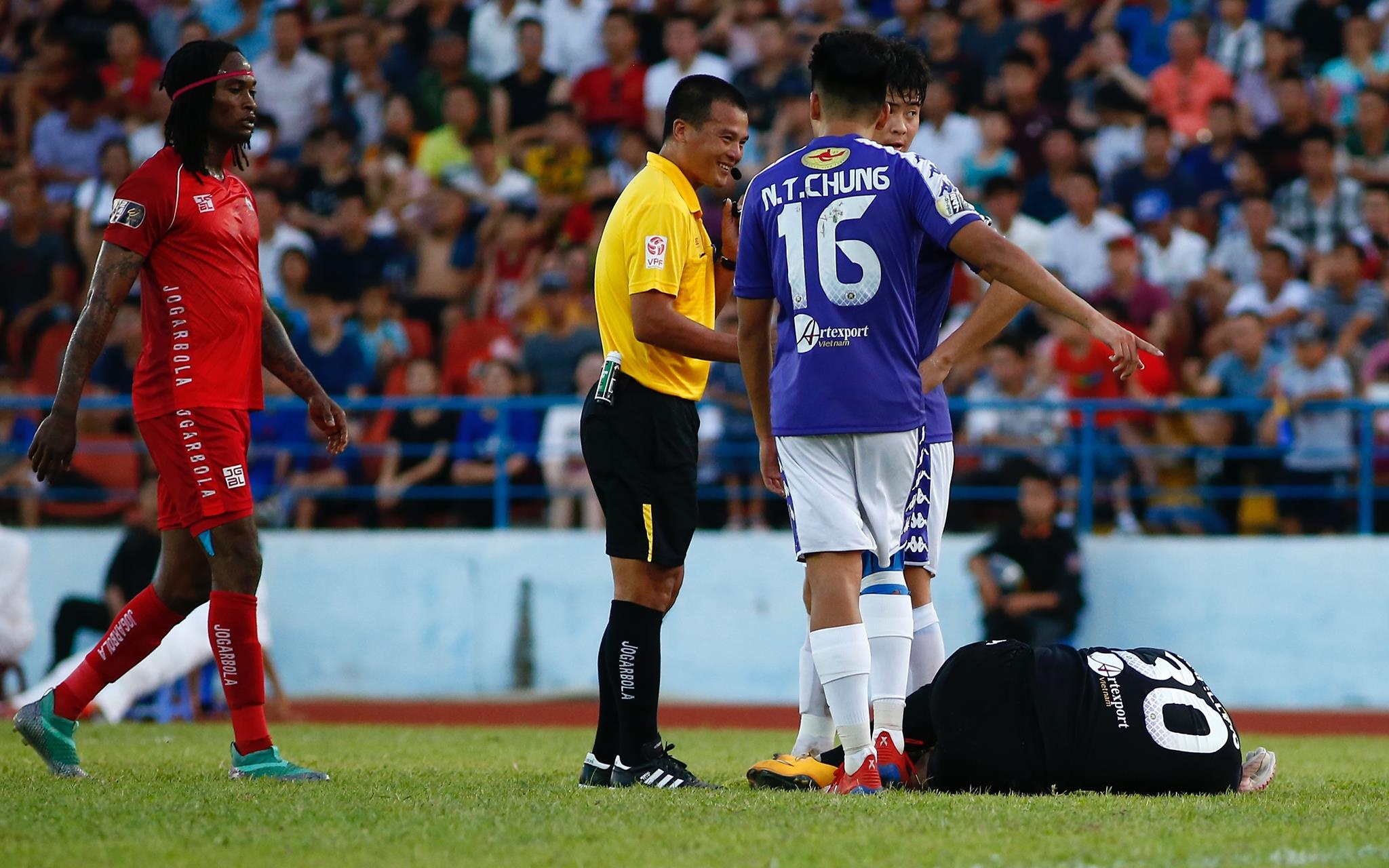giai bong da V-league quoc gia anh 6