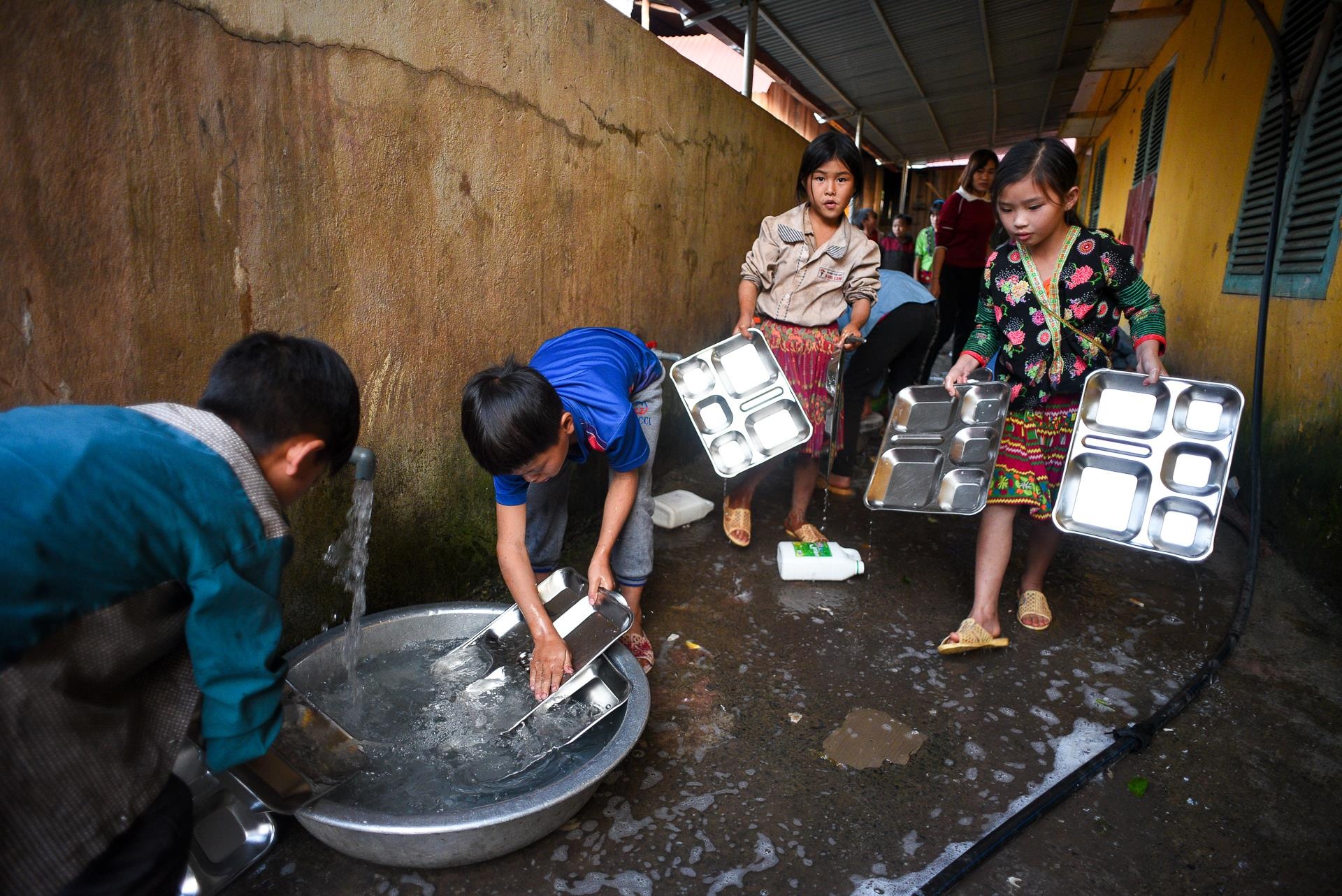 tieu hoc noi tru vung bien anh 9