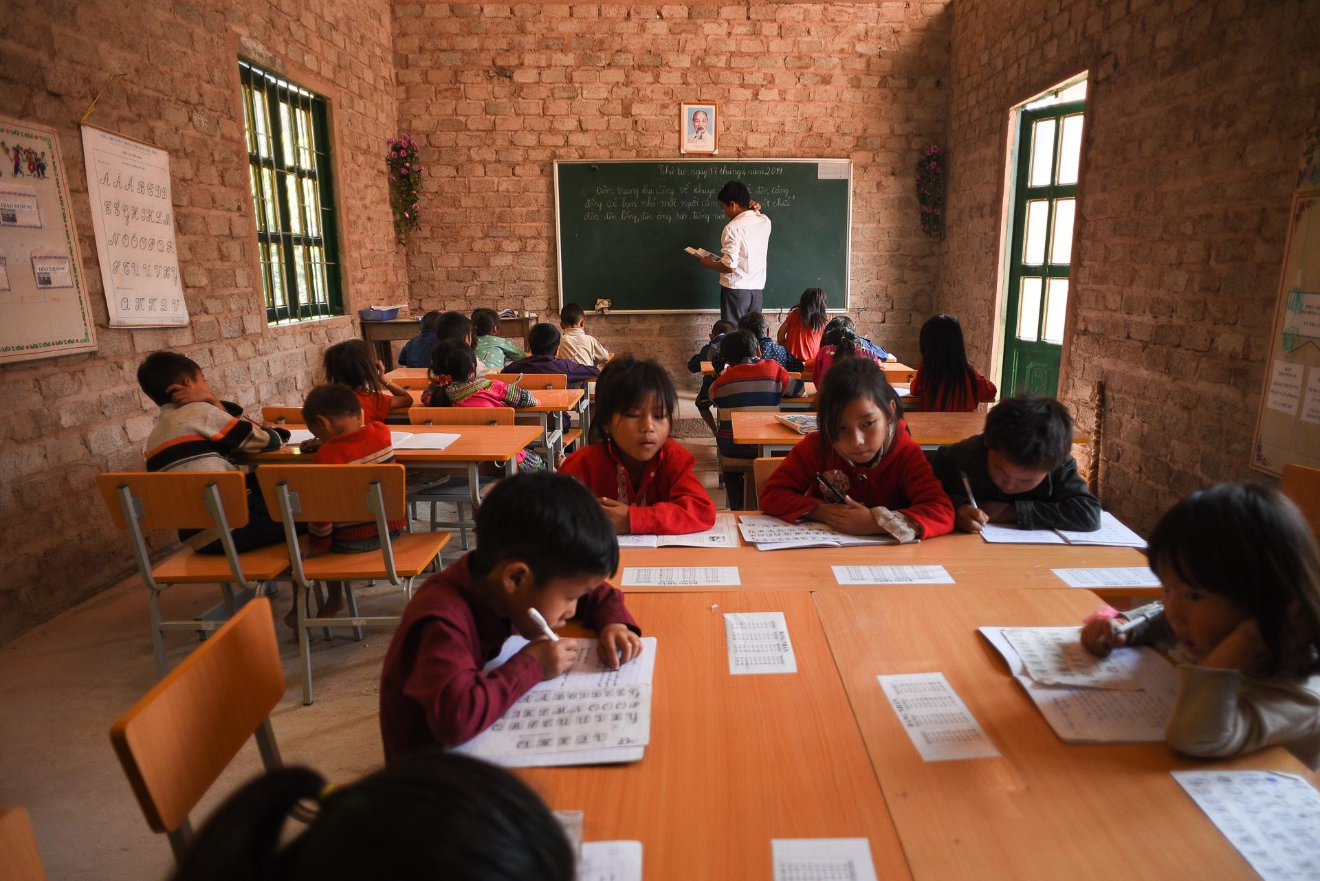 tieu hoc noi tru vung bien anh 32