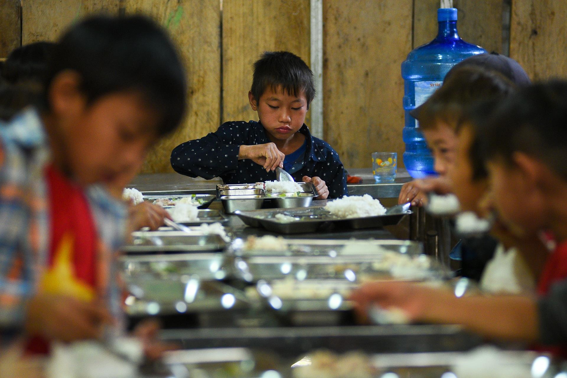 tieu hoc noi tru vung bien anh 5