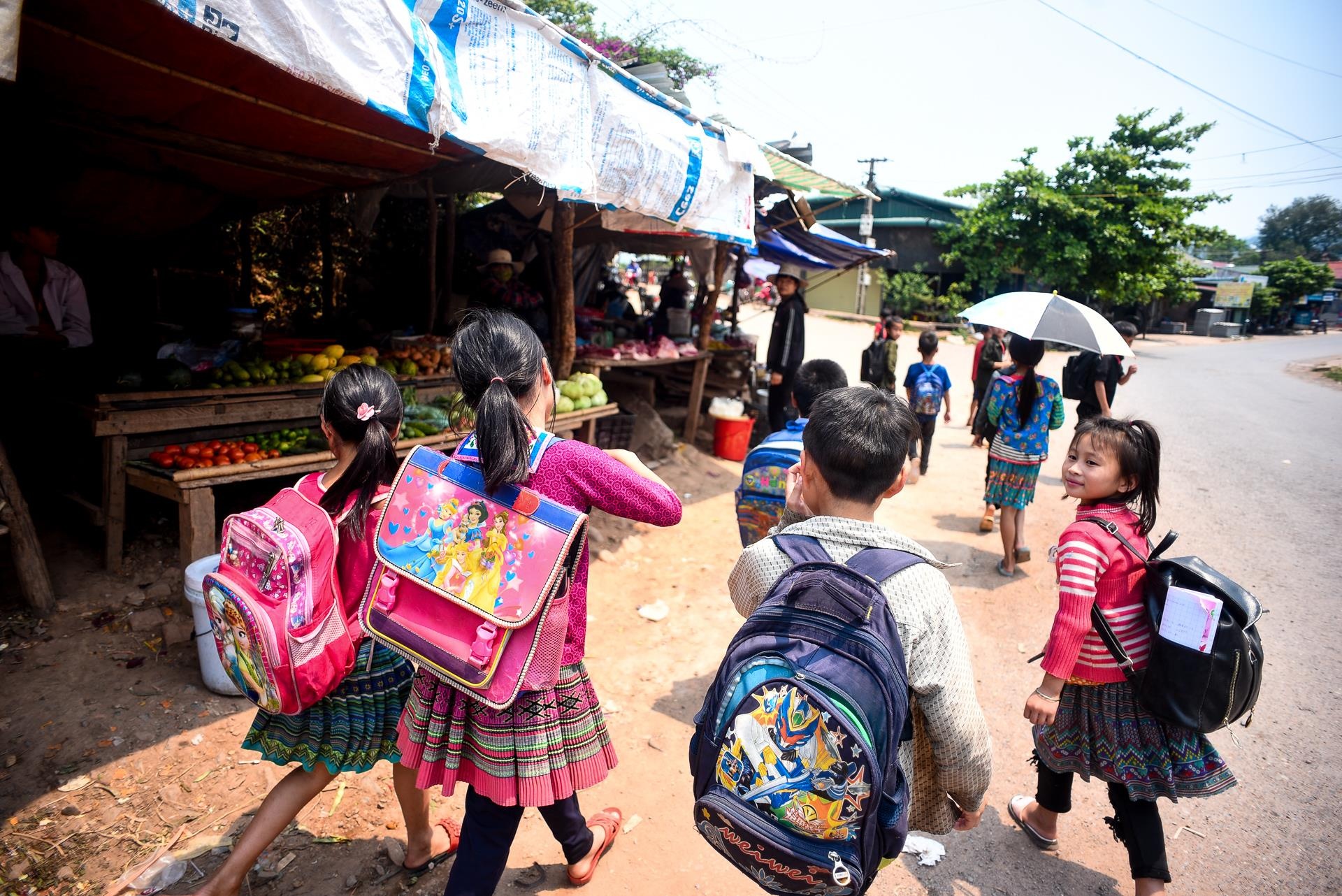 tieu hoc noi tru vung bien anh 50