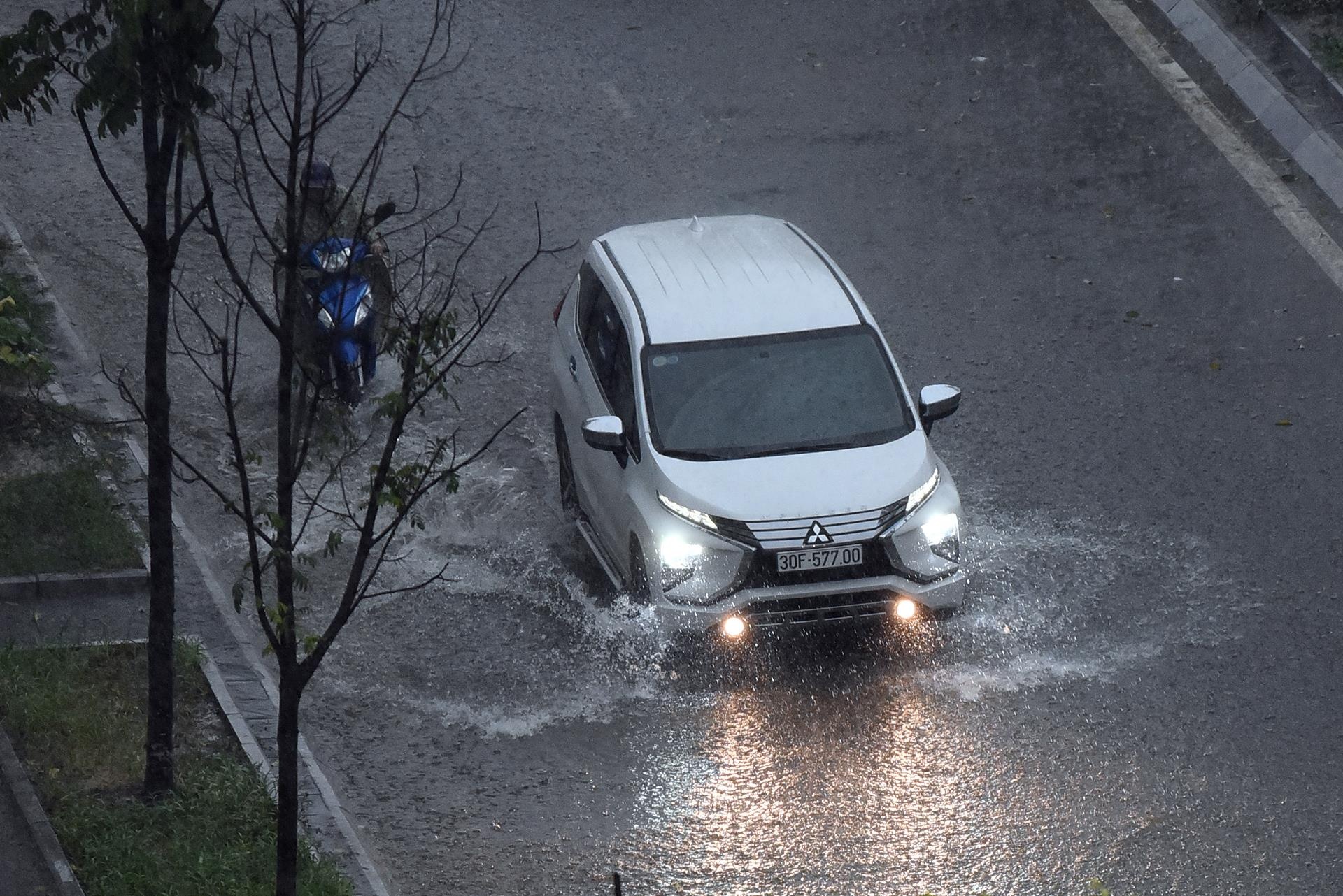 Mua ngap o Ha Noi anh 1