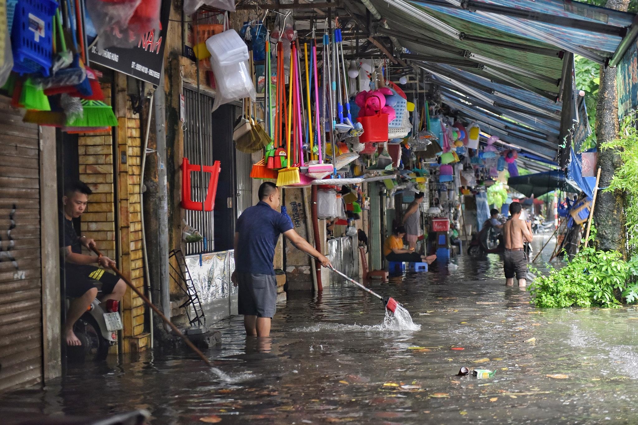 mua ngap o Ha Noi anh 2