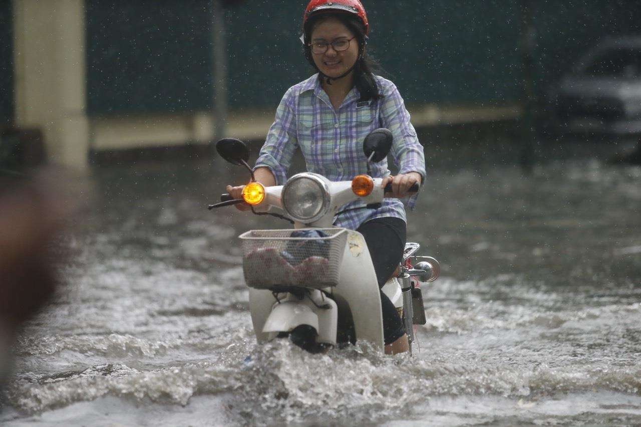 mua ngap o Ha Noi anh 10