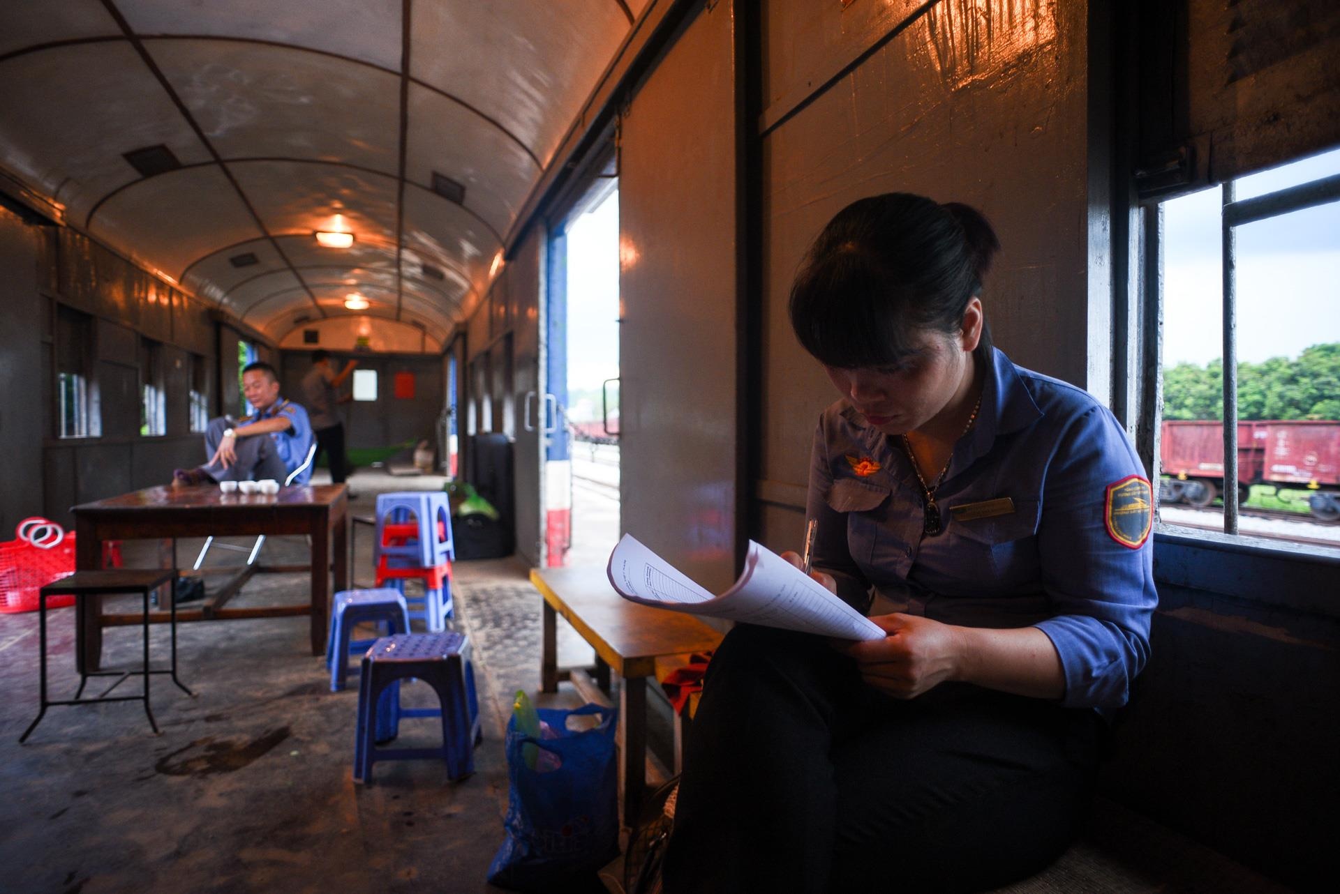 chuyến tàu vắng khách nhất cả nước Hà Nội Quảng Ninh ảnh 43 chuyen tau vang khach nhat ca nuoc Ha Noi Quang Ninh anh 43