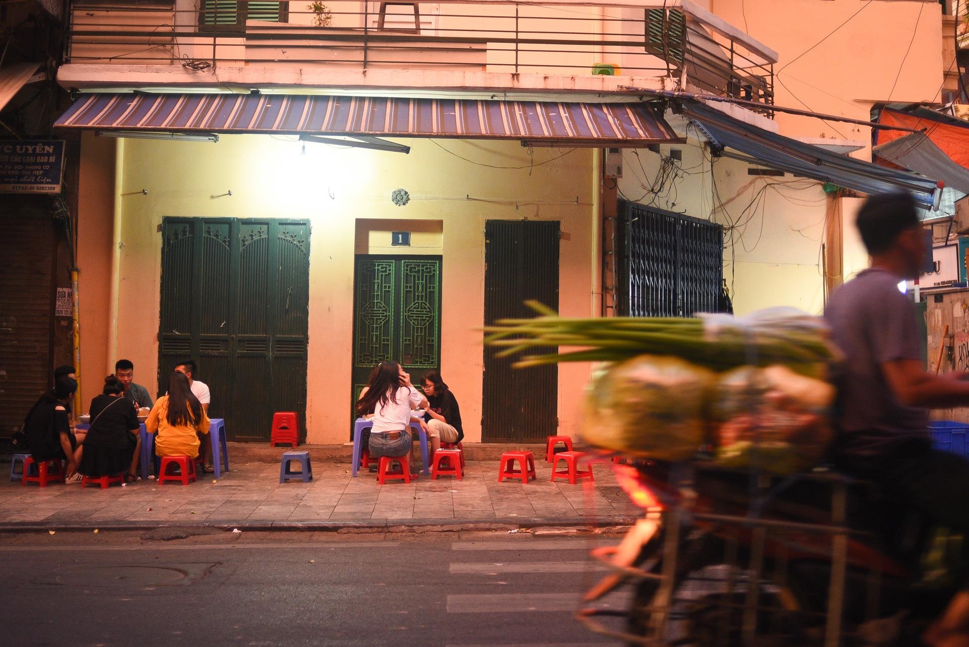 pho ganh ban dem duy nhat Ha Noi anh 10