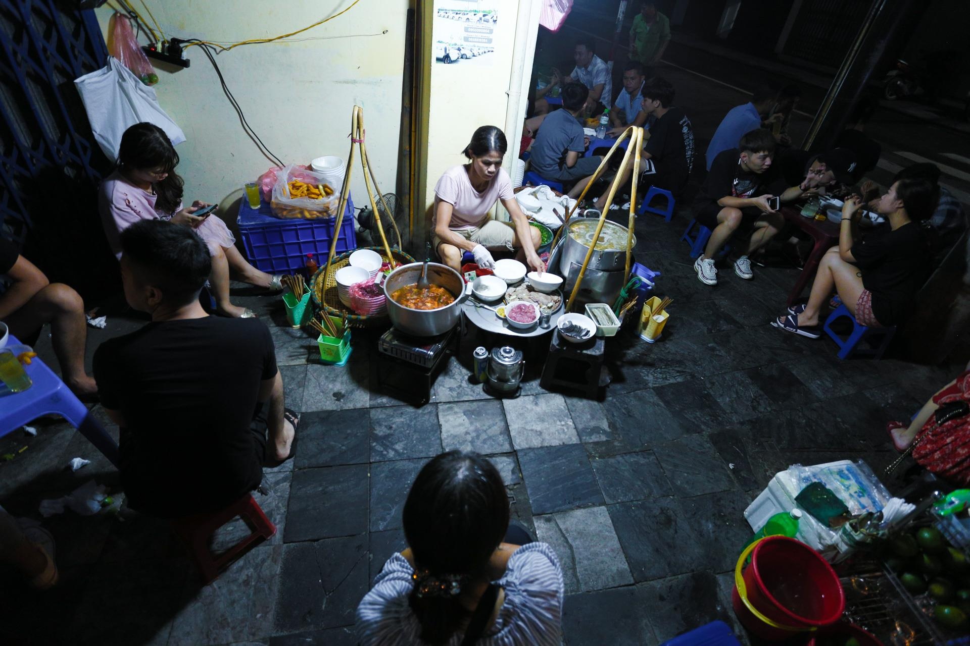 pho ganh ban dem duy nhat Ha Noi anh 9