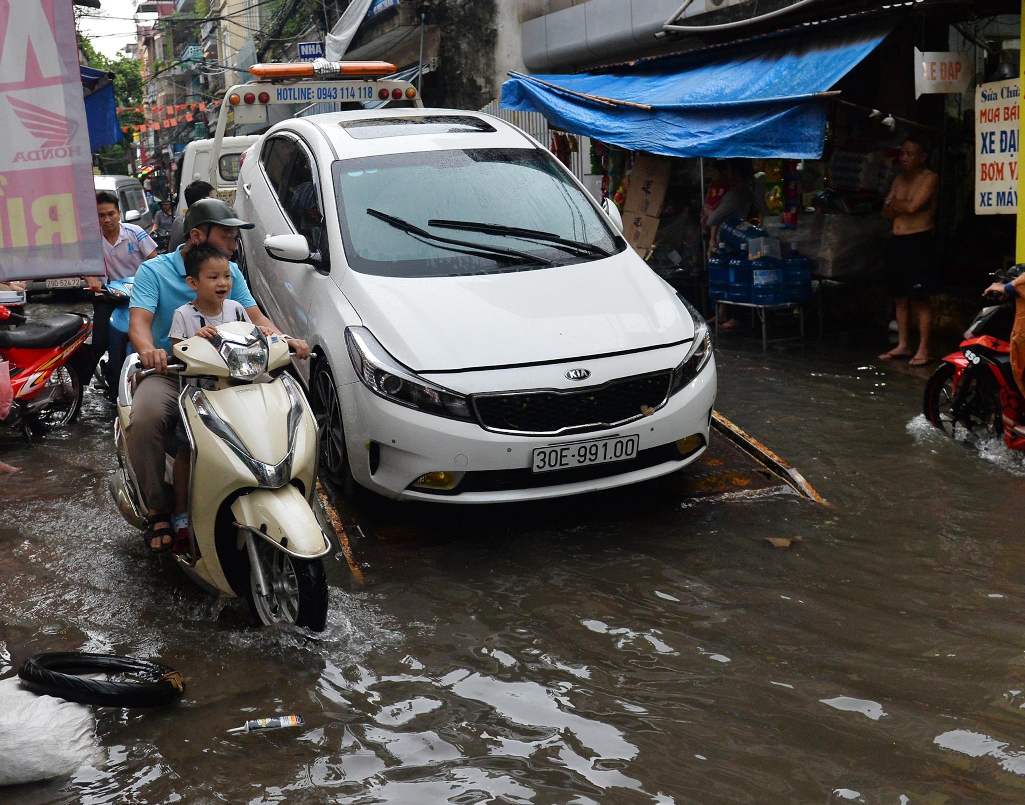 mua ngap o Ha Noi anh 12