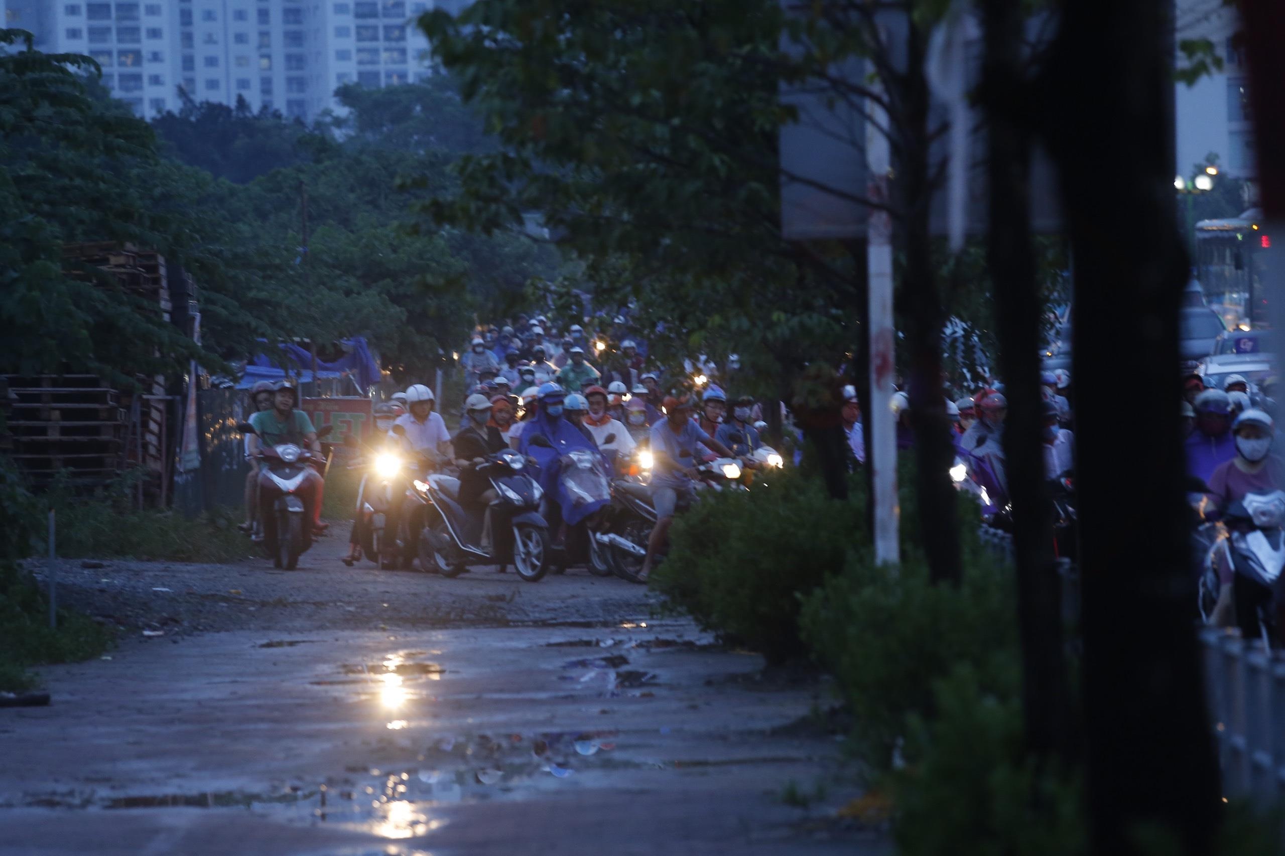 un tac giao thong sau mua anh 7